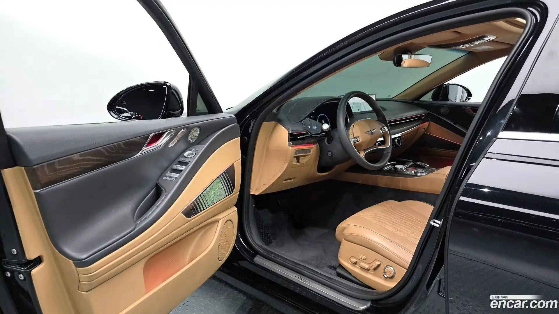 G80 Genesis 2023.0-INNER-010