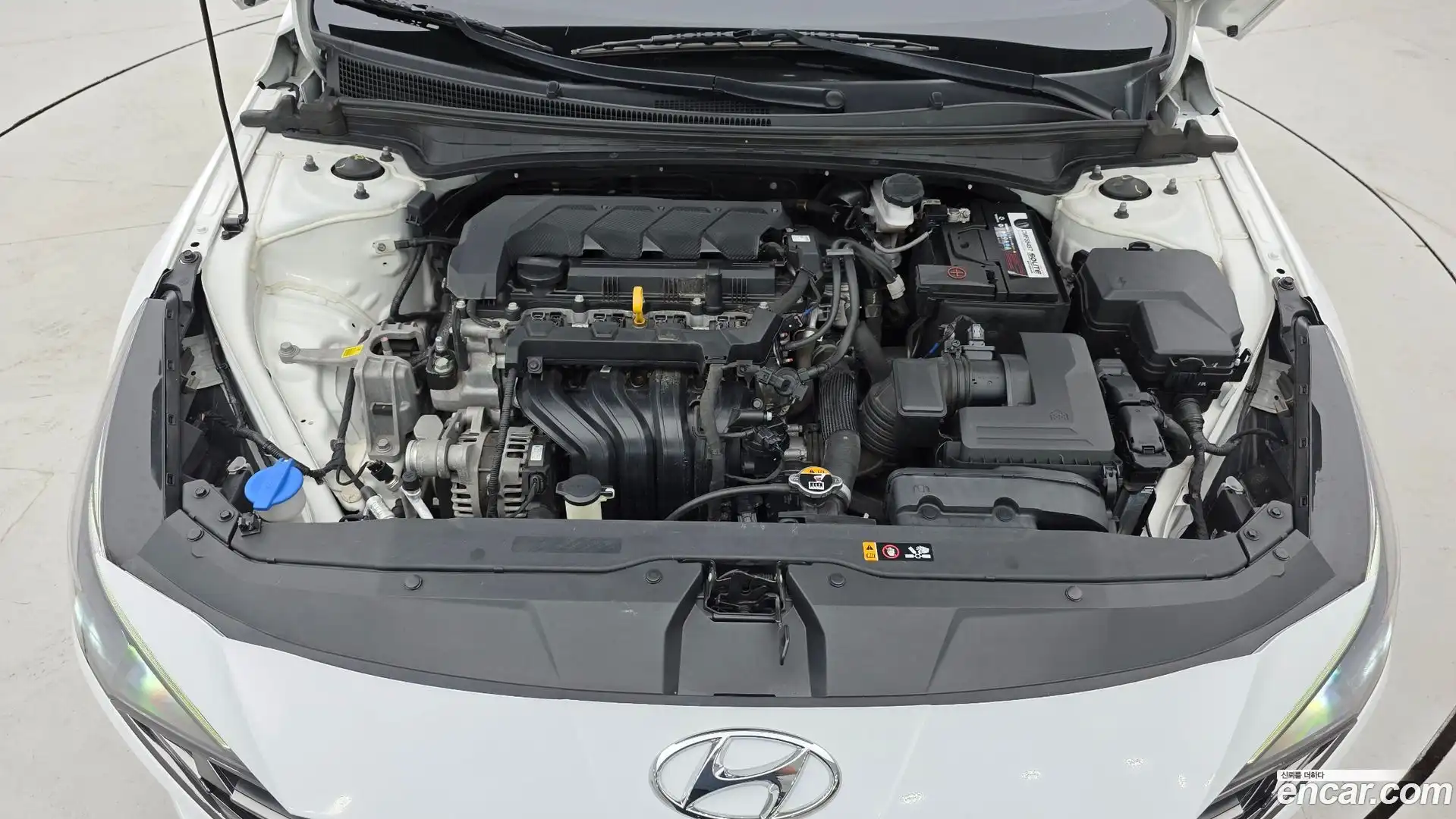 AVANTE Hyundai 2021.1-OUTER-006