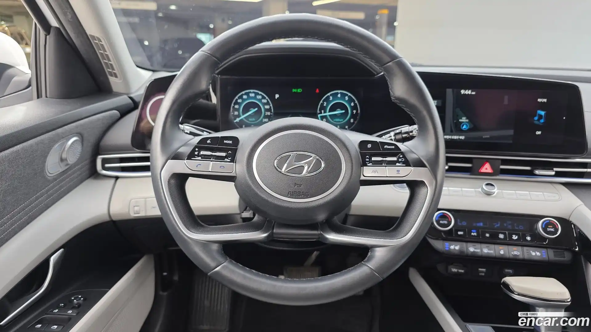 AVANTE Hyundai 2021.1-OPTION-017