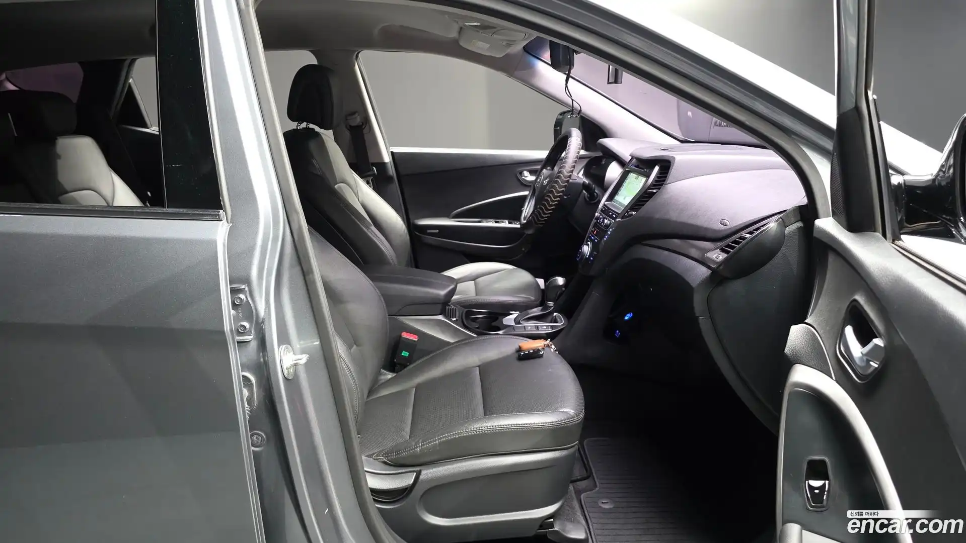Santafe Hyundai 2017.8-INNER-036