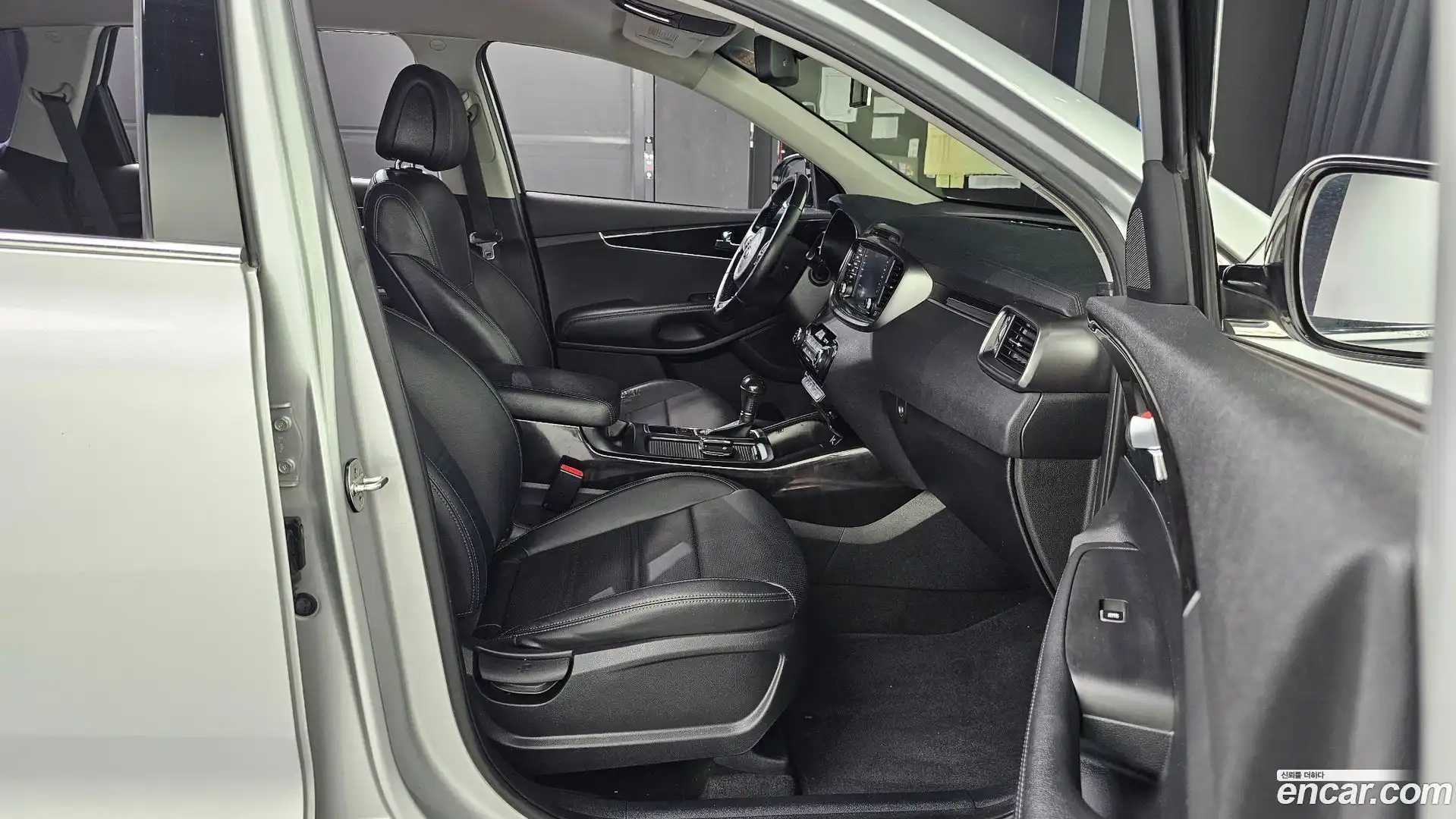 Sorento Kia 2017.2-OPTION-016