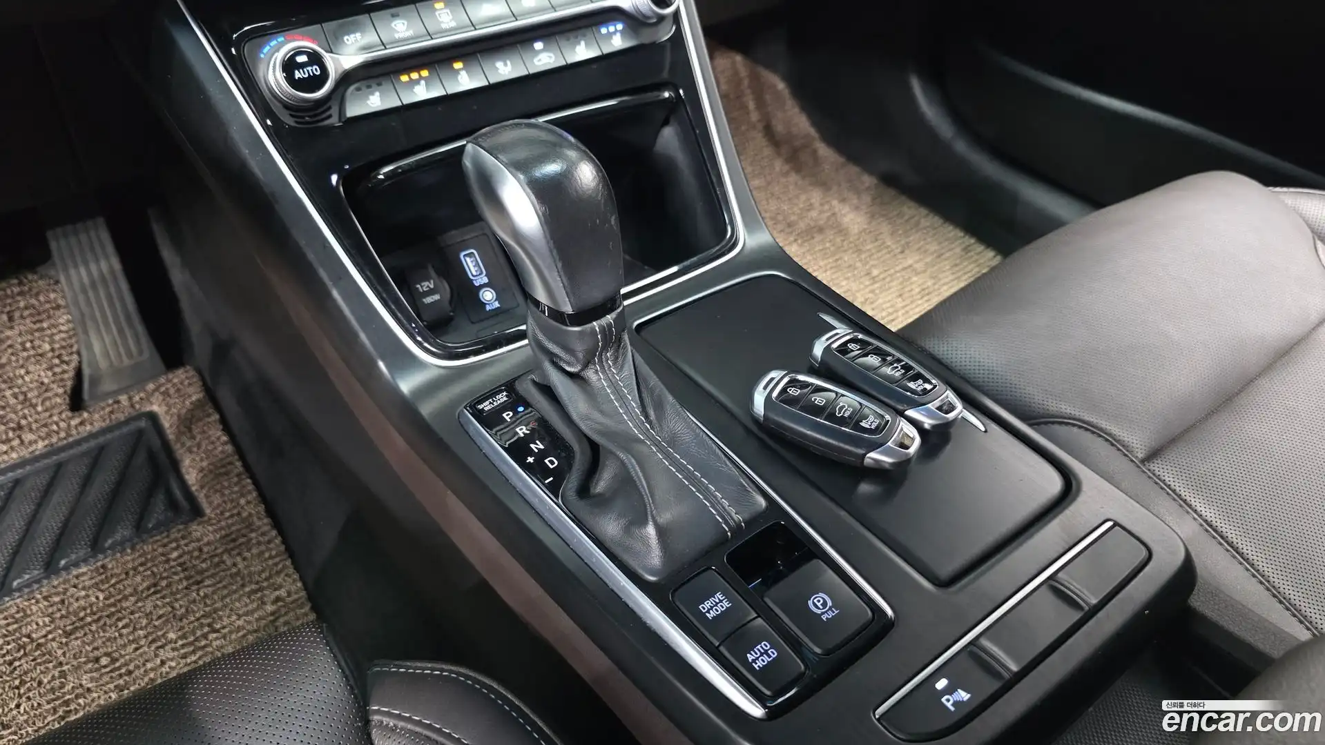 Grandeur Hyundai 2017.5-INNER-009