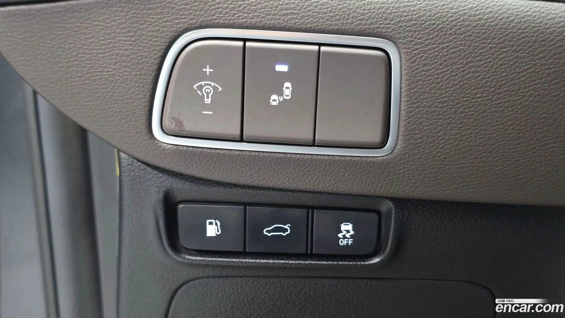 Grandeur Hyundai 2017.5-OPTION-017