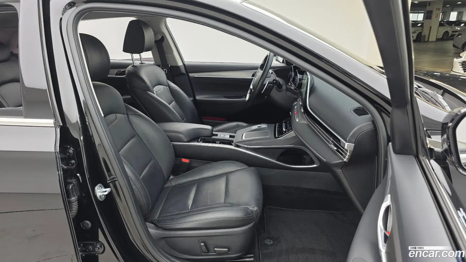 Grandeur Hyundai 2020.11-OPTION-015