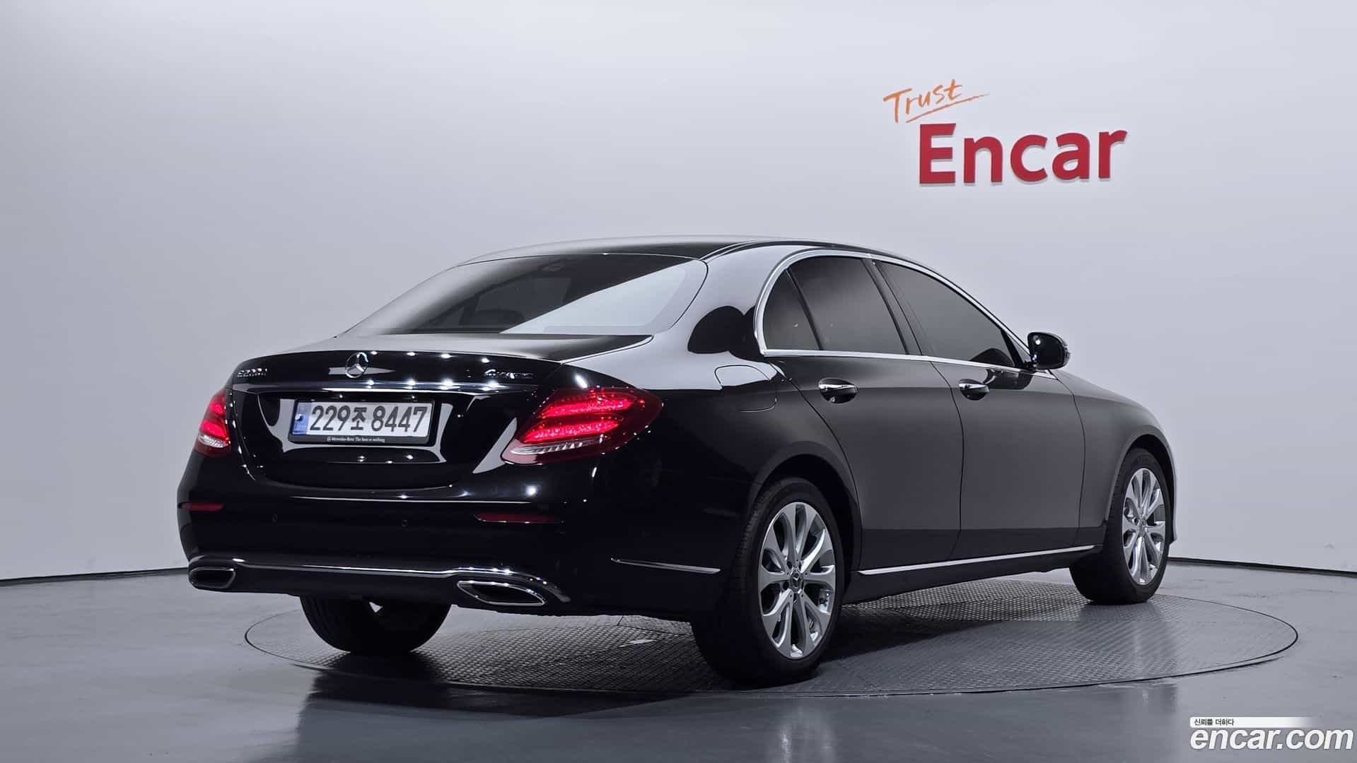 E-Class Mercedes-Benz 2019.5-OUTER-002