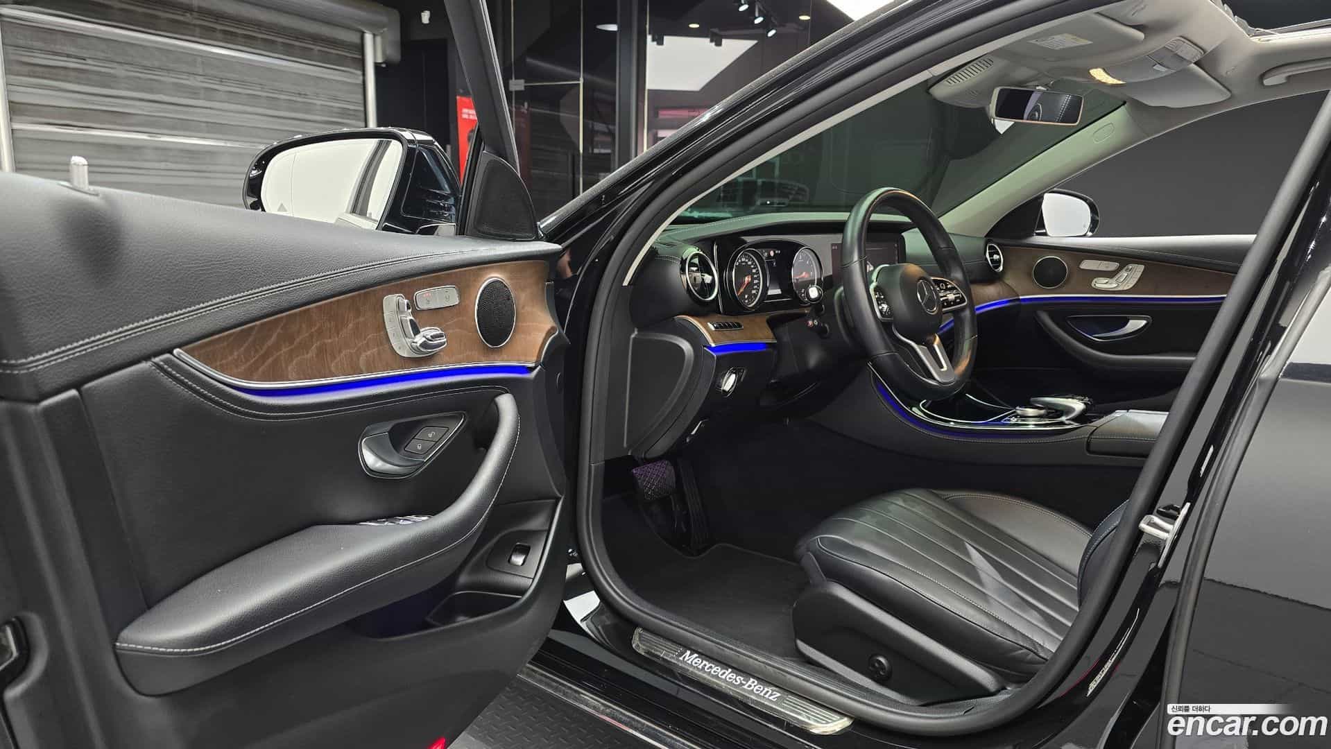 E-Class Mercedes-Benz 2019.5-INNER-010
