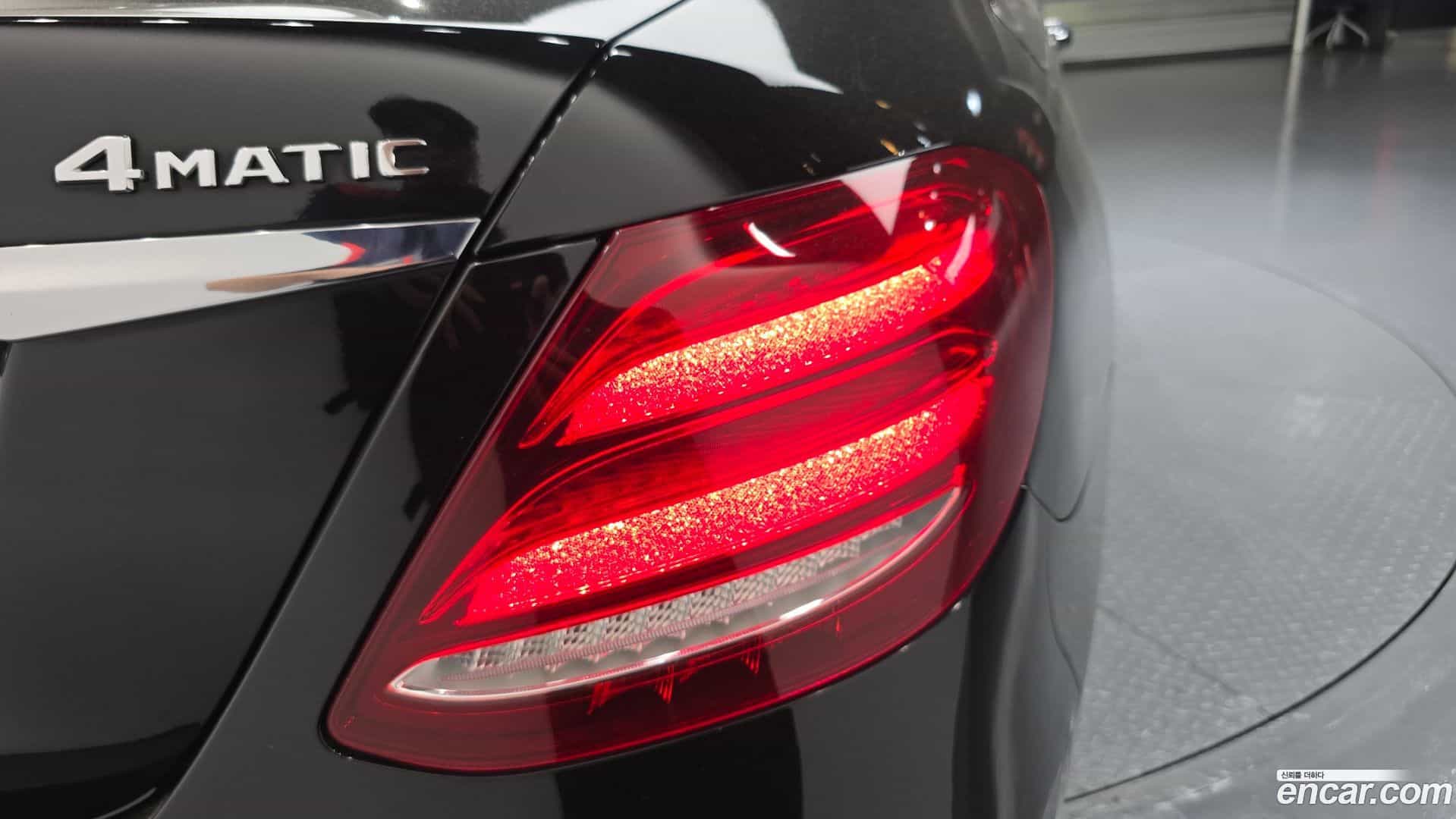 E-Class Mercedes-Benz 2019.5-OUTER-033
