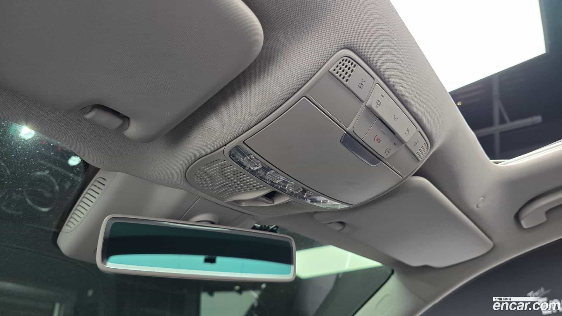 E-Class Mercedes-Benz 2019.5-OPTION-042