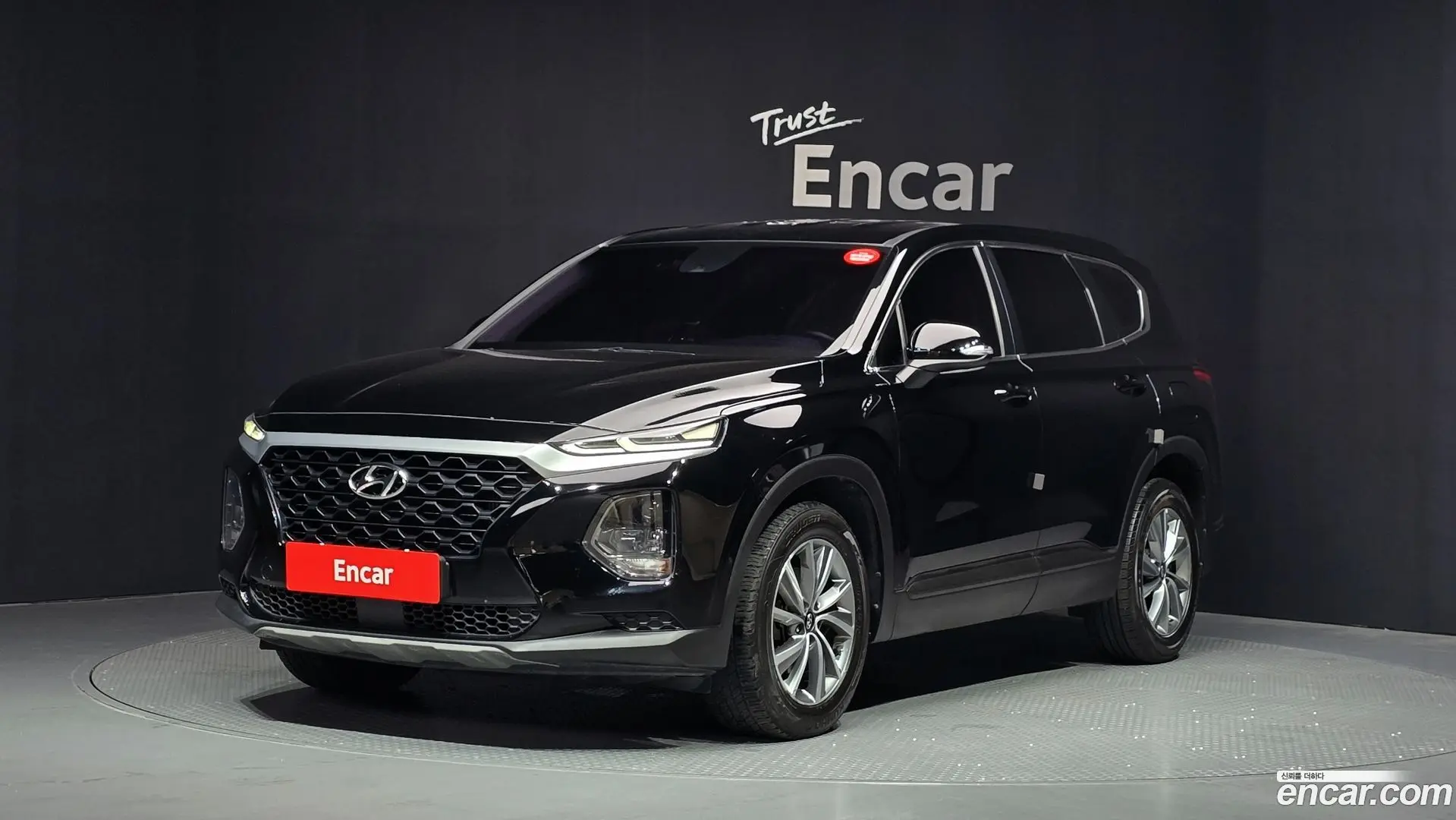 Main__Slider__Photo:Santafe Hyundai 2018.10-0
