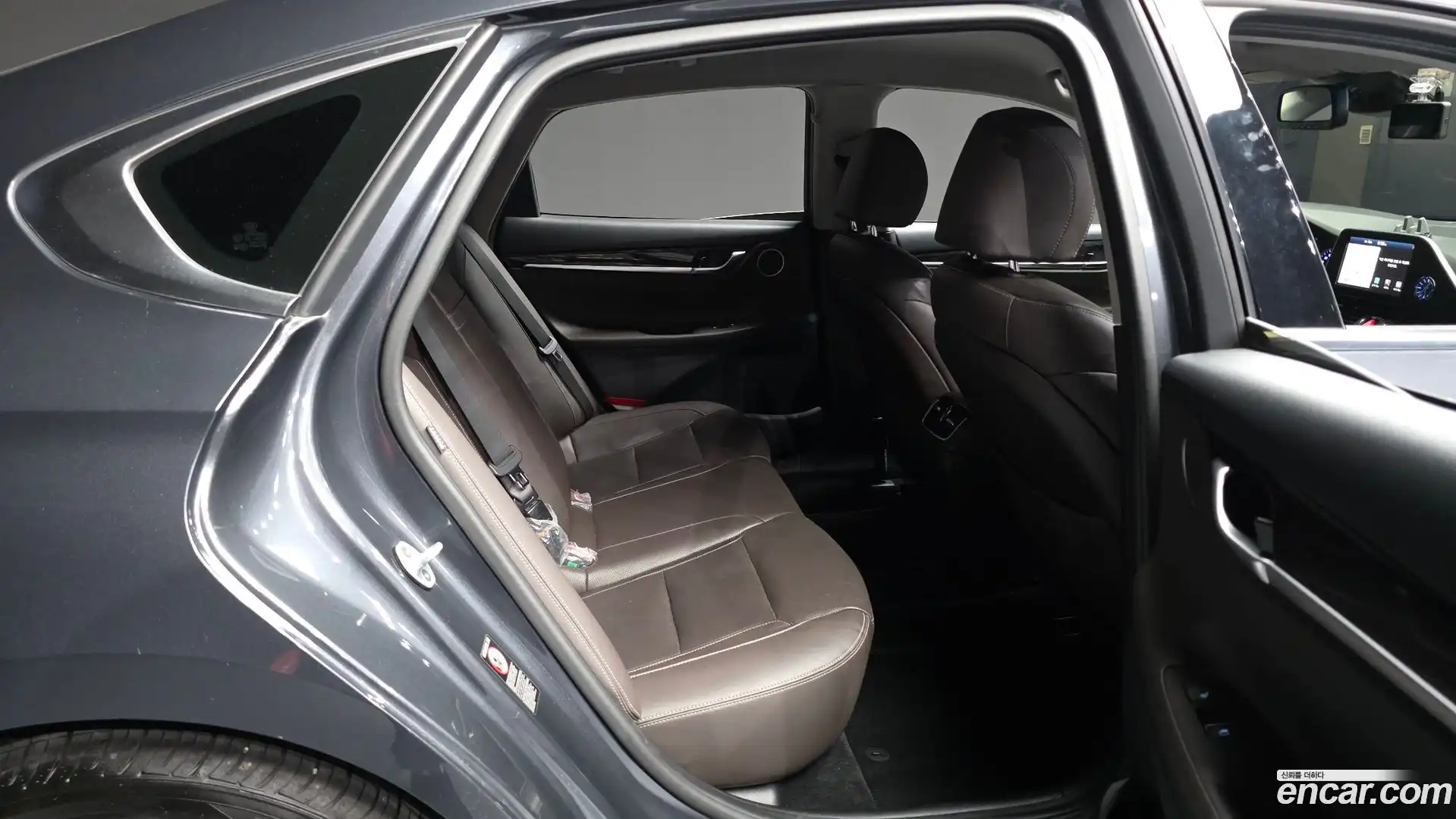 Grandeur Hyundai 2018.11-OPTION-016