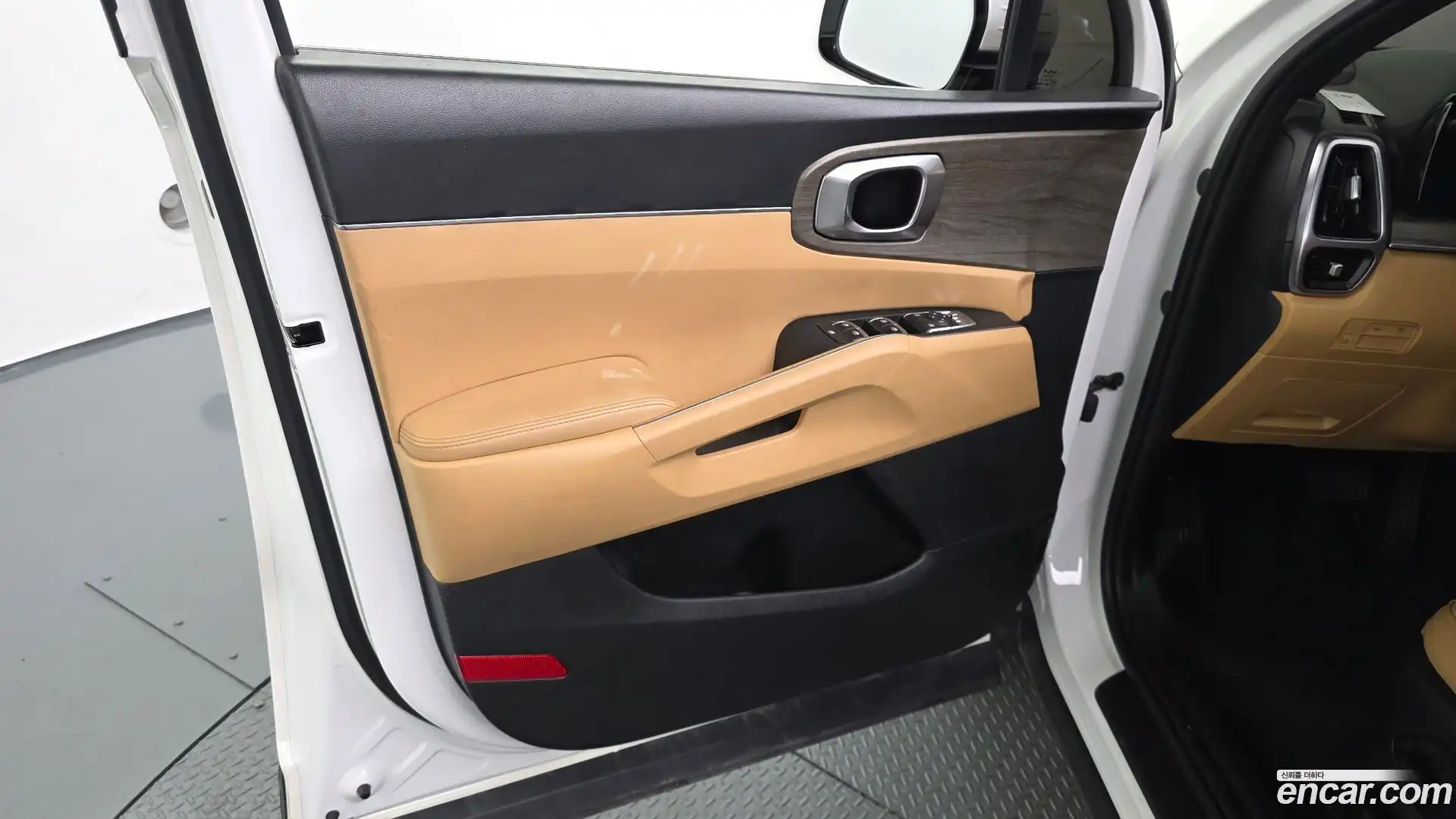 Sorento Kia 2022.3-INNER-034