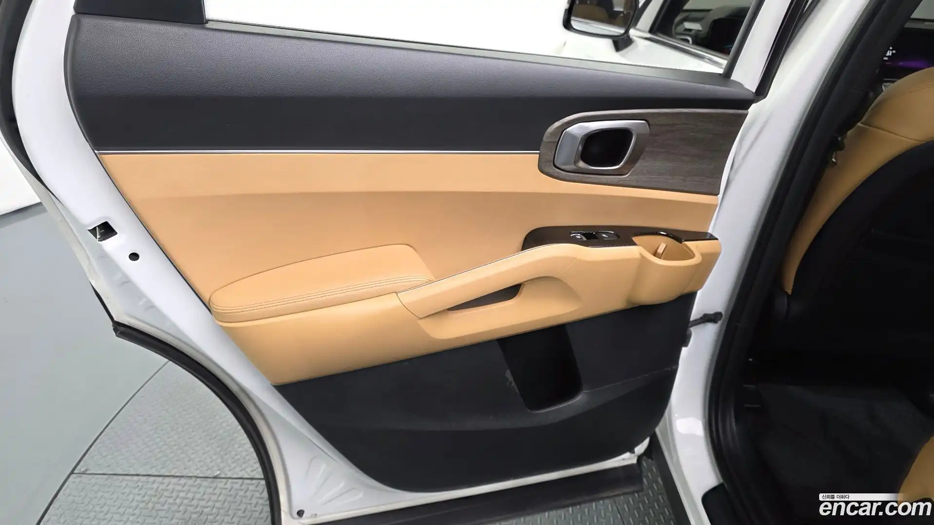 Sorento Kia 2022.3-INNER-035