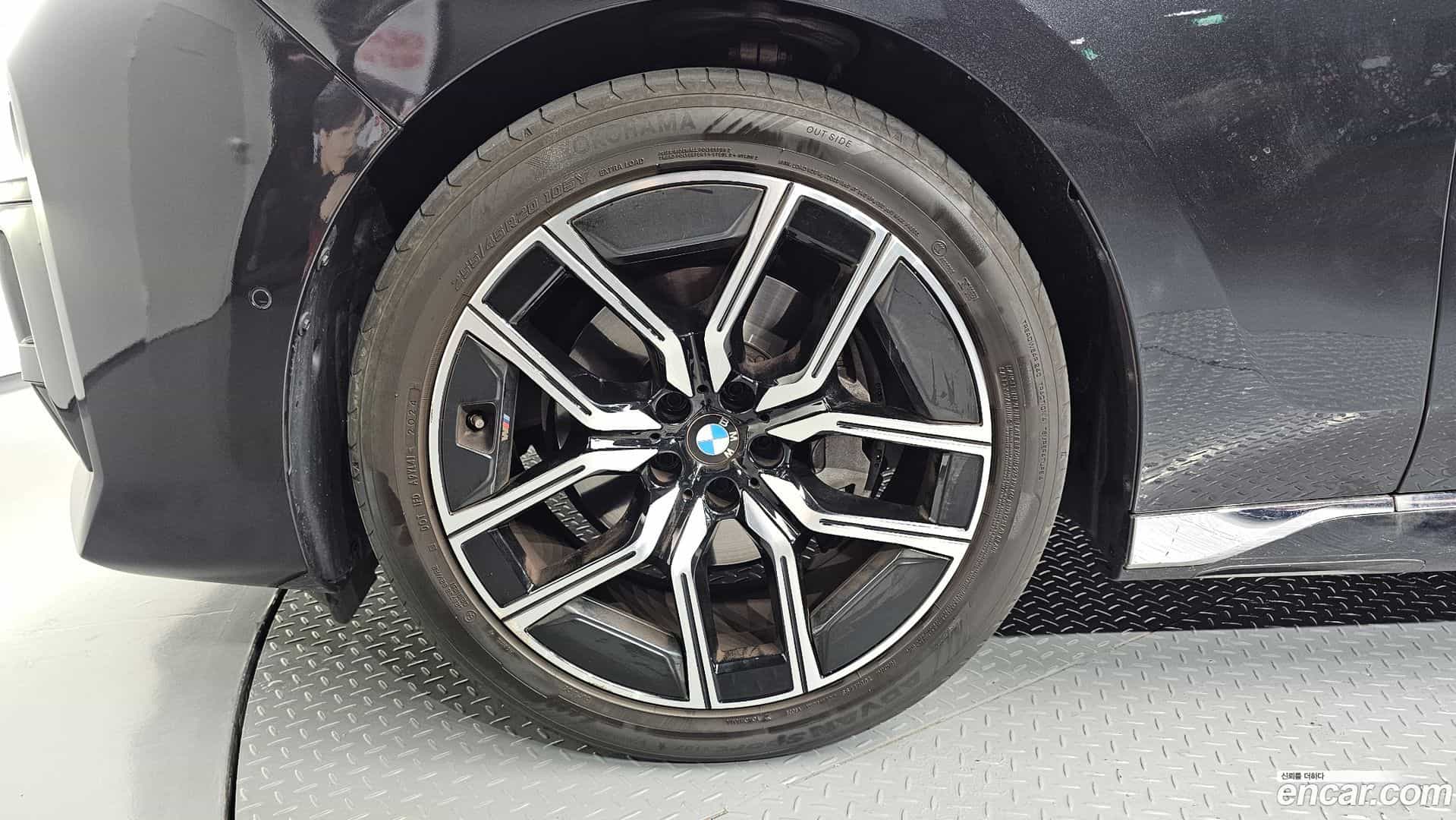 7-Series BMW 2025.5-OUTER-005