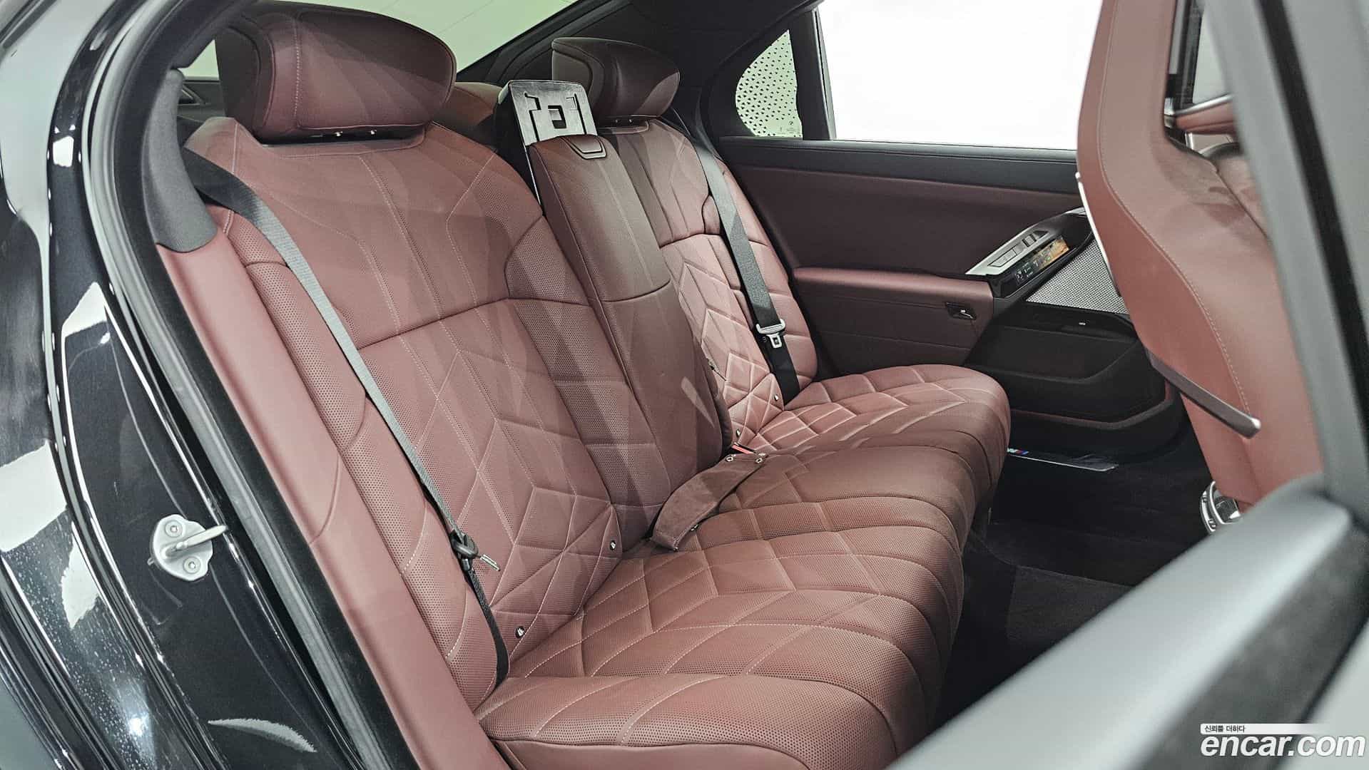 7-Series BMW 2025.5-OPTION-016