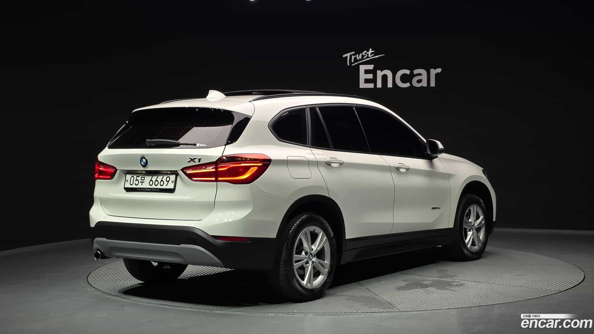 X1 BMW 2016.11-OUTER-002
