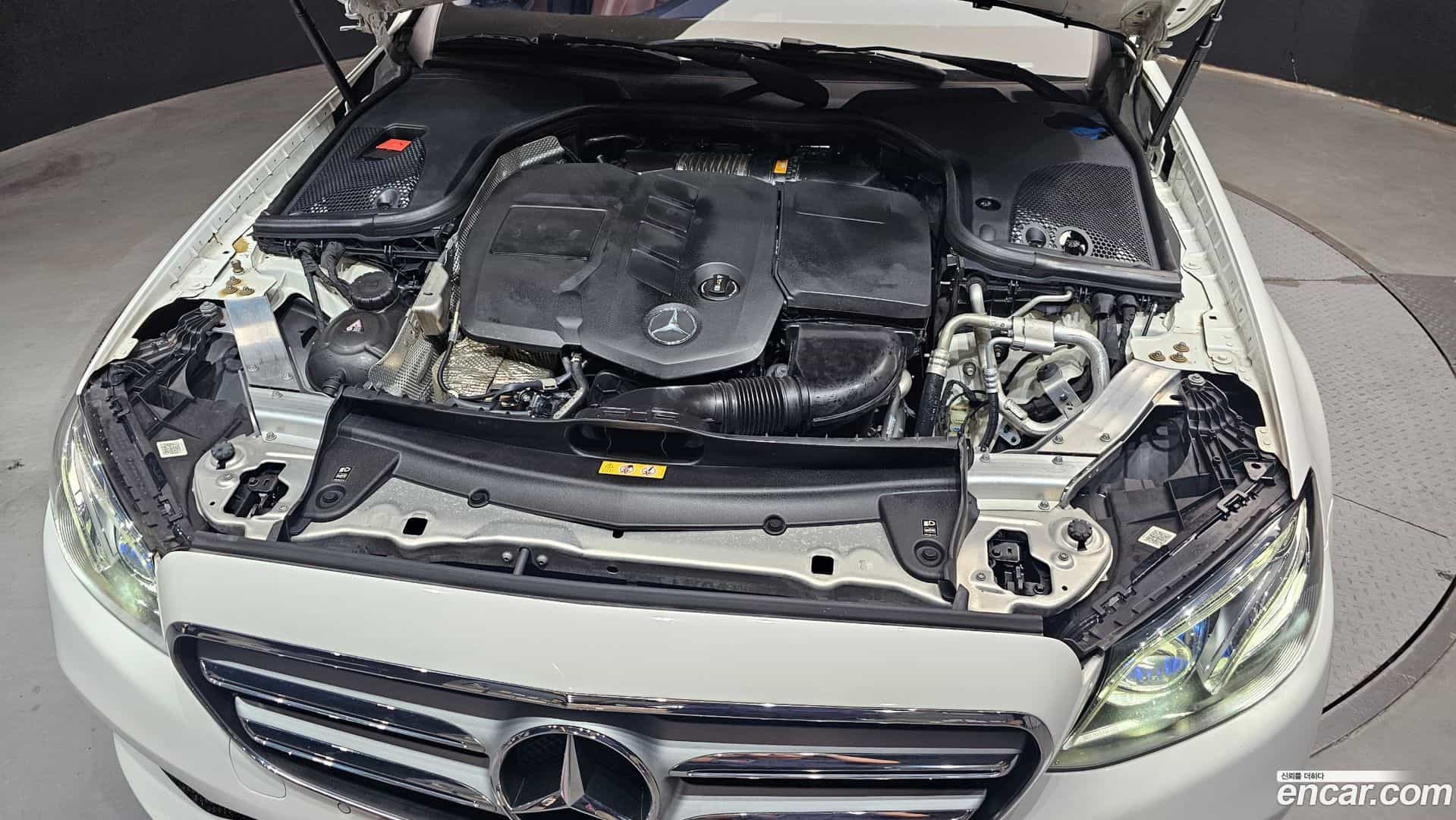 E-Class Mercedes-Benz 2019.7-OUTER-006