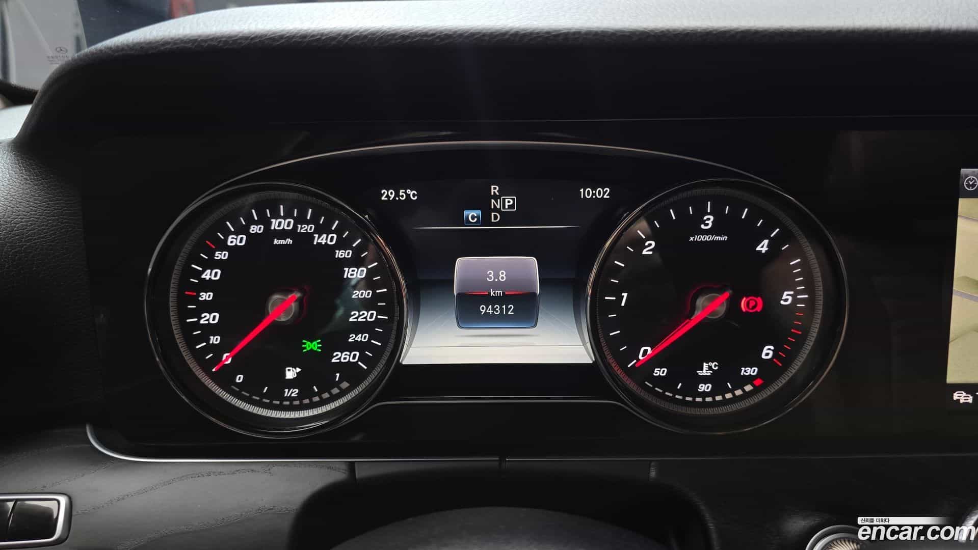 E-Class Mercedes-Benz 2019.7-INNER-008