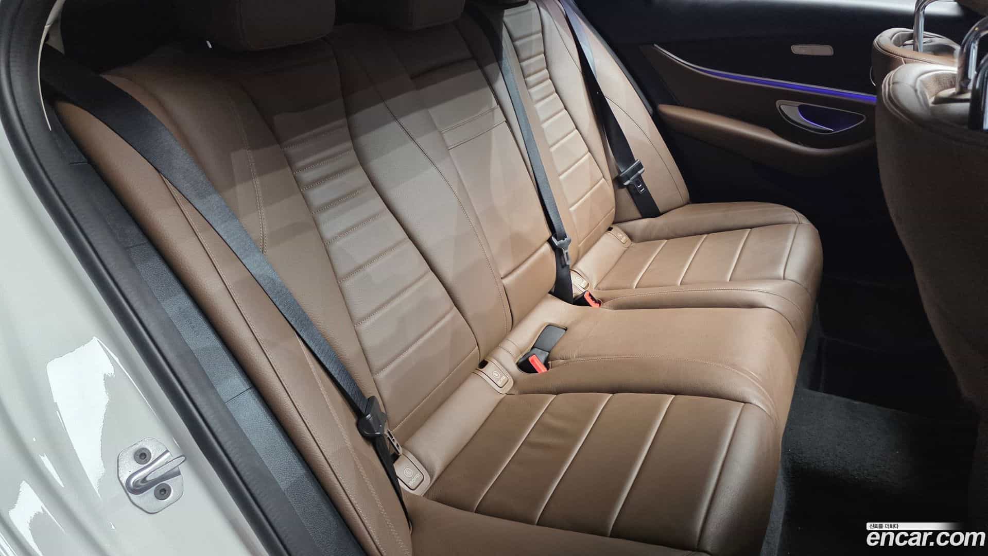 E-Class Mercedes-Benz 2019.7-OPTION-015