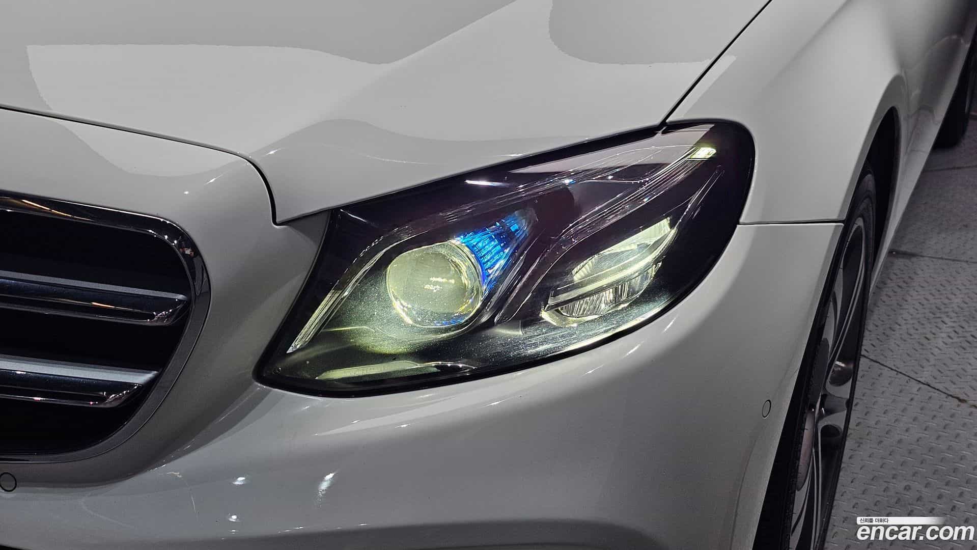 E-Class Mercedes-Benz 2019.7-OUTER-032