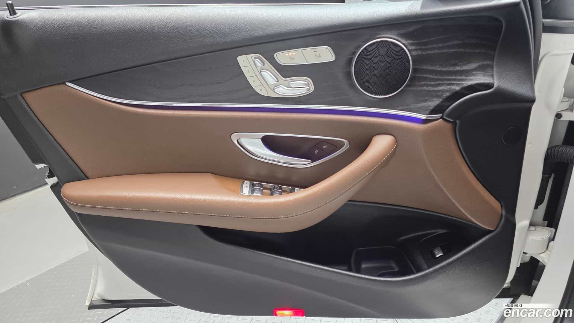 E-Class Mercedes-Benz 2019.7-INNER-034