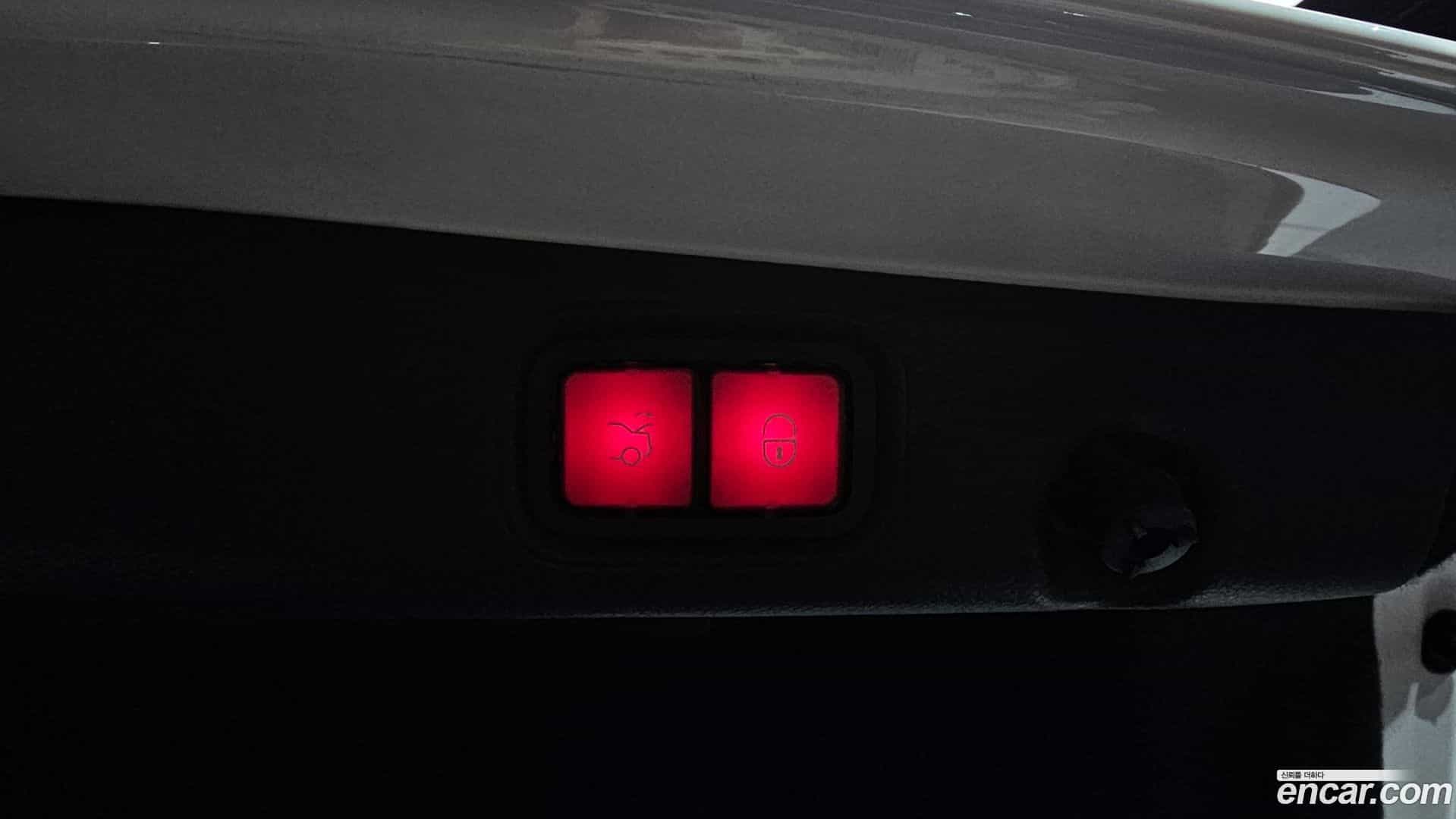 E-Class Mercedes-Benz 2019.7-OPTION-042
