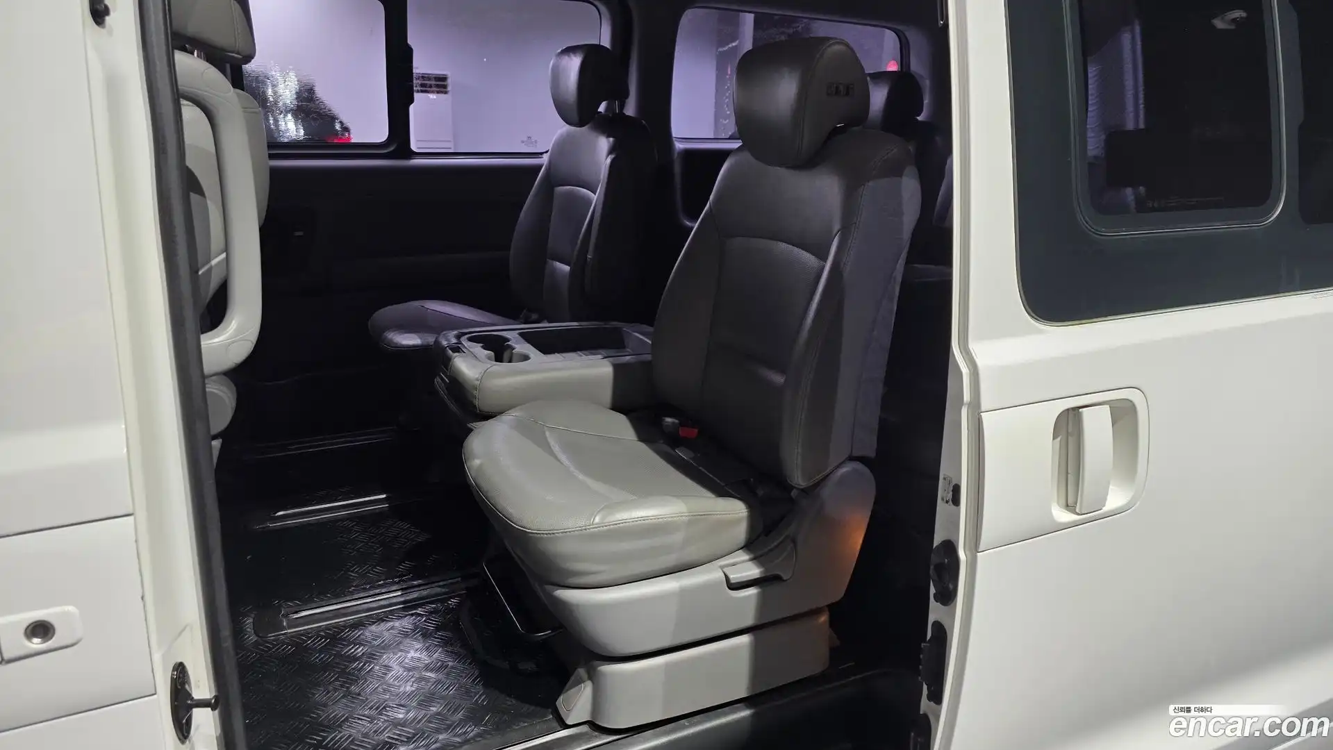 Starex Hyundai 2018.1-OPTION-016