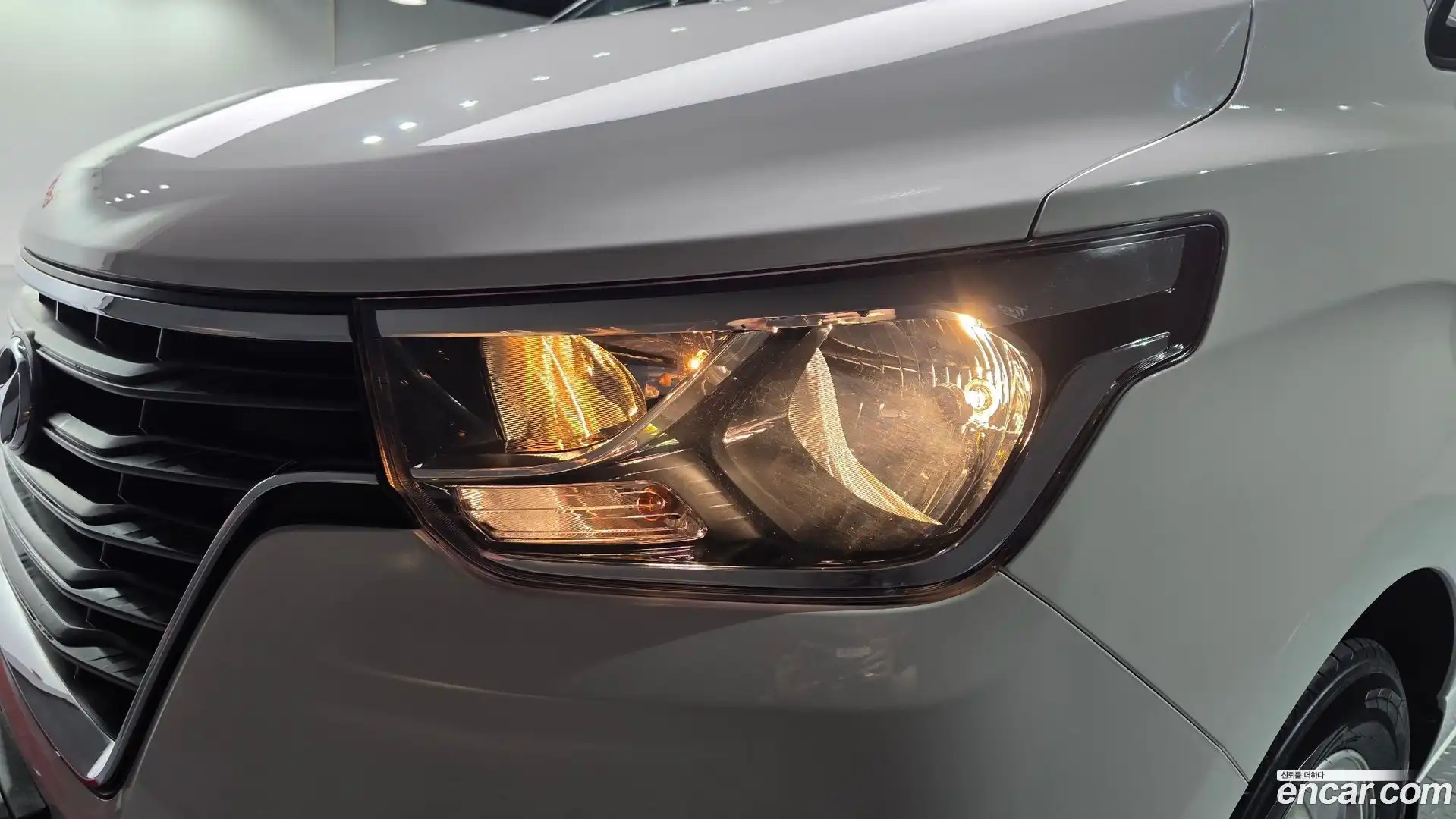 Starex Hyundai 2018.1-OUTER-032