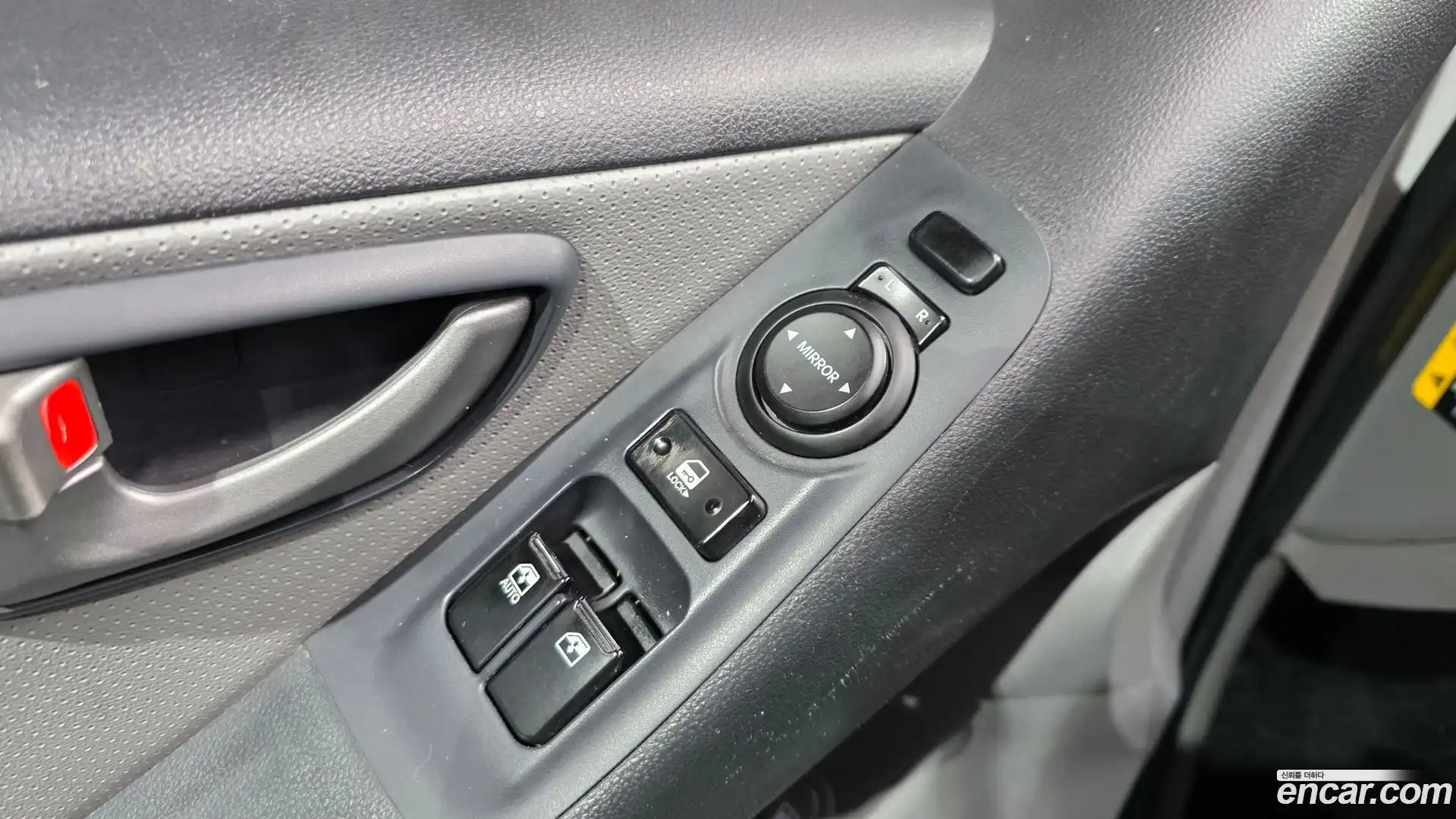 Starex Hyundai 2018.1-OPTION-042