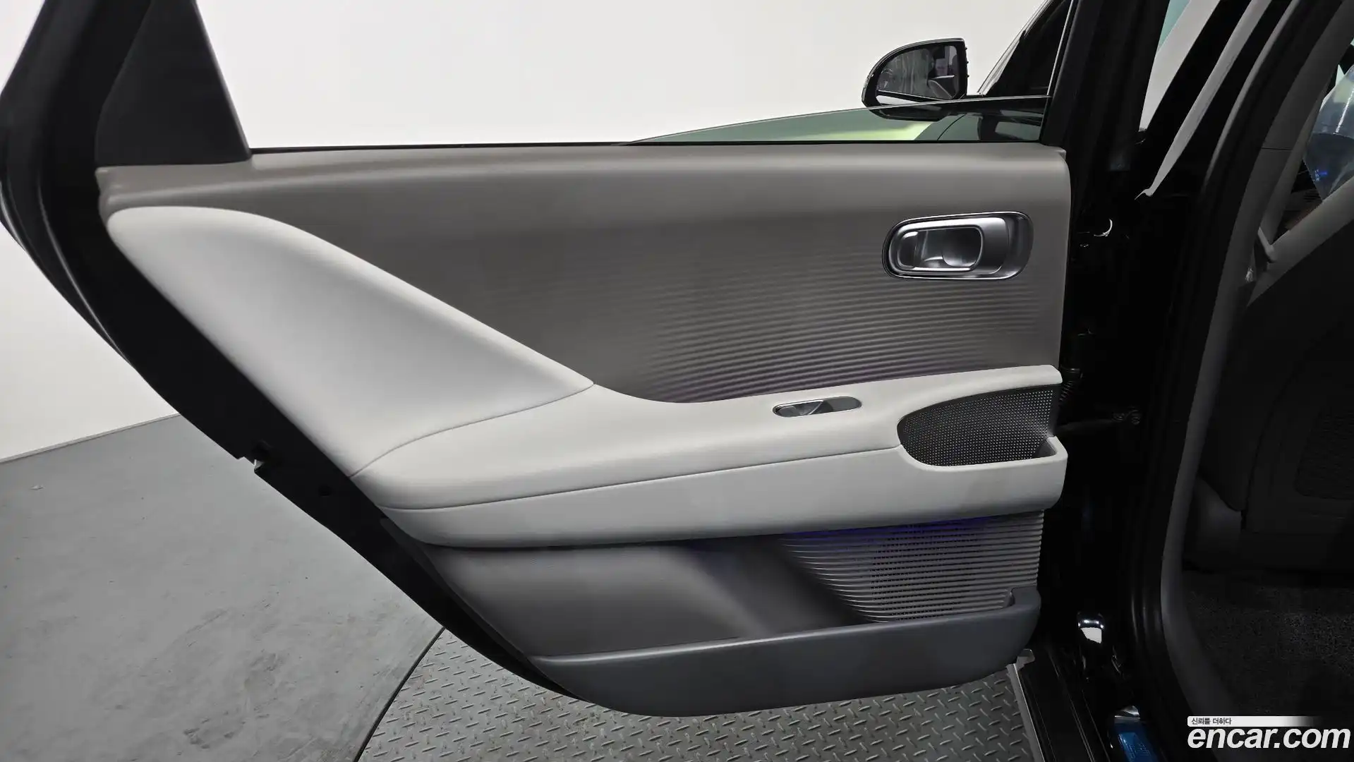 Ioniq6 Hyundai 2023.11-INNER-035