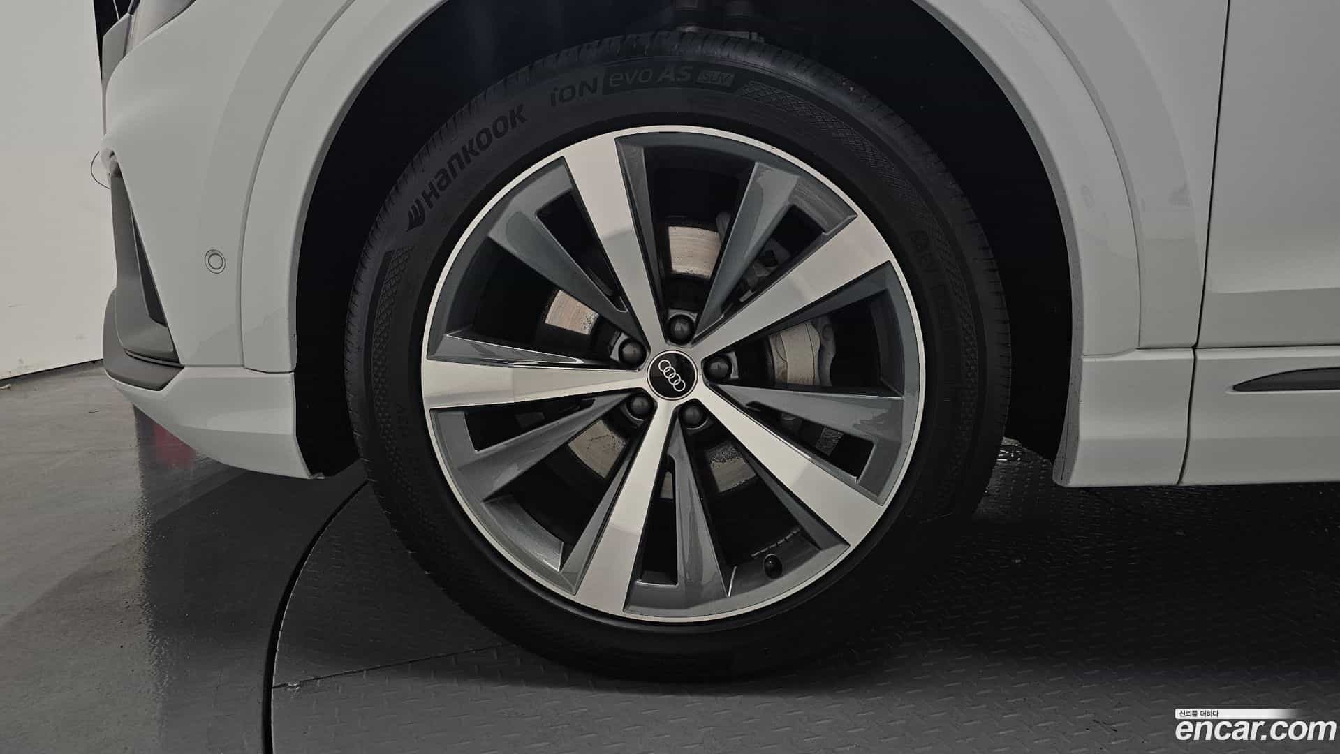 Q8 Audi 2021.8-OUTER-005