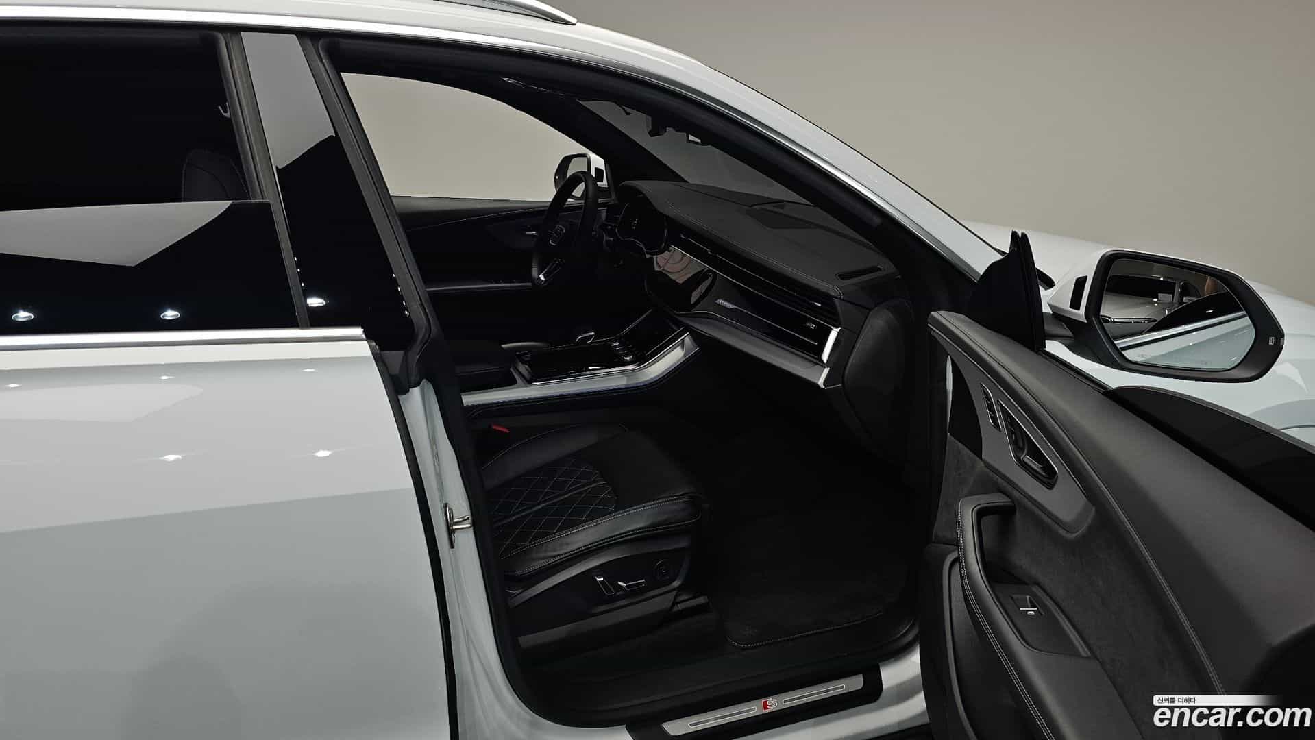 Q8 Audi 2021.8-OPTION-015