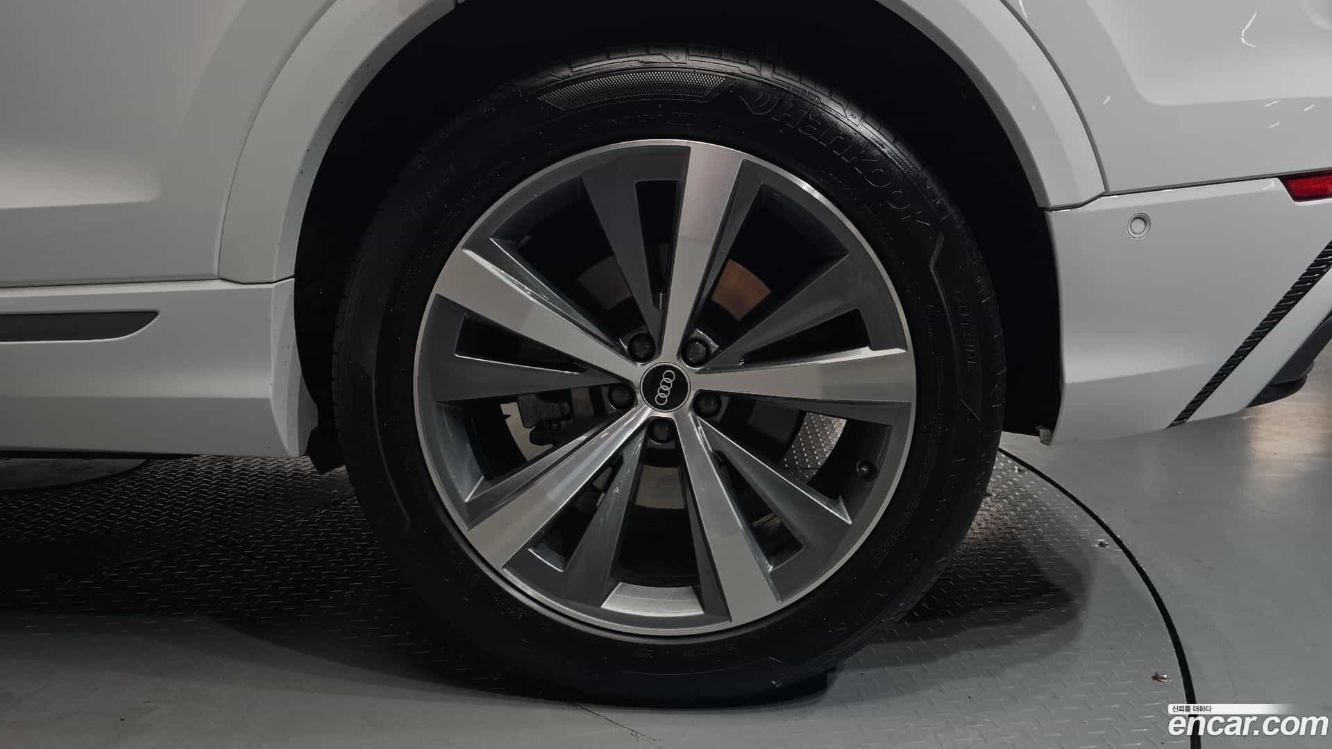 Q8 Audi 2021.8-OUTER-031