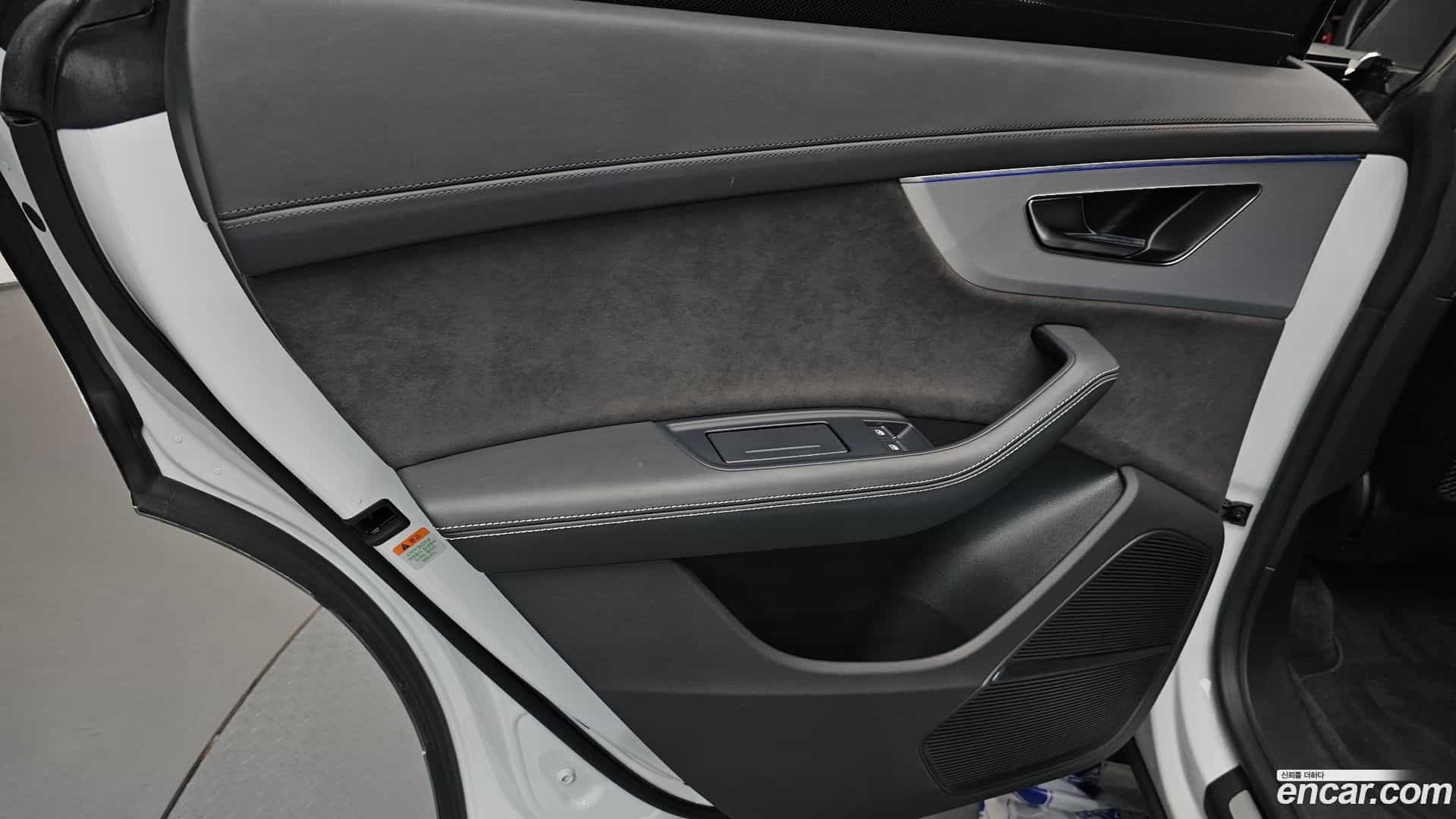 Q8 Audi 2021.8-INNER-035