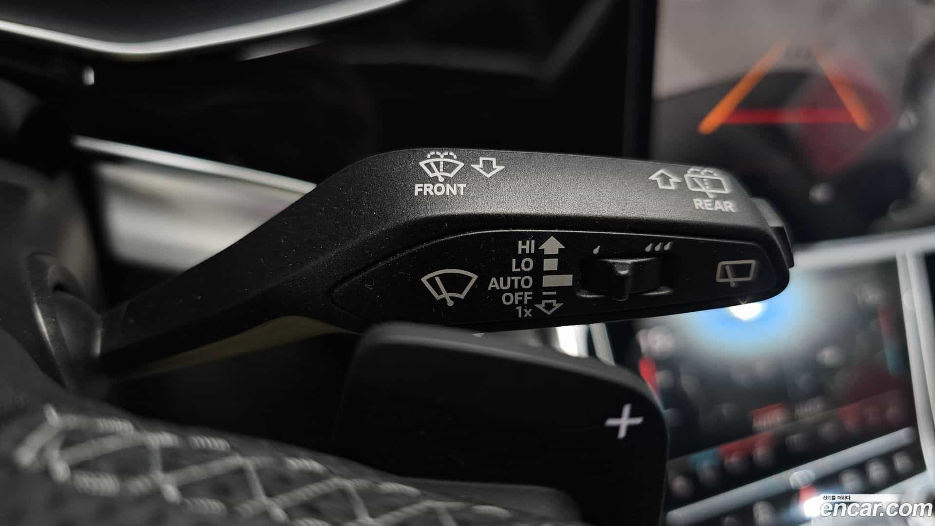 Q8 Audi 2021.8-OPTION-047