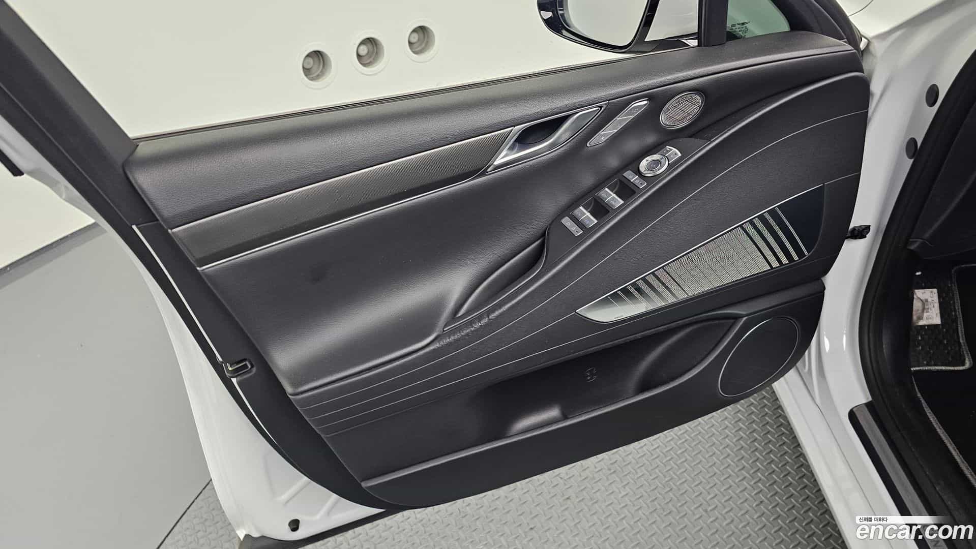 G80 Genesis 2023.4-INNER-034
