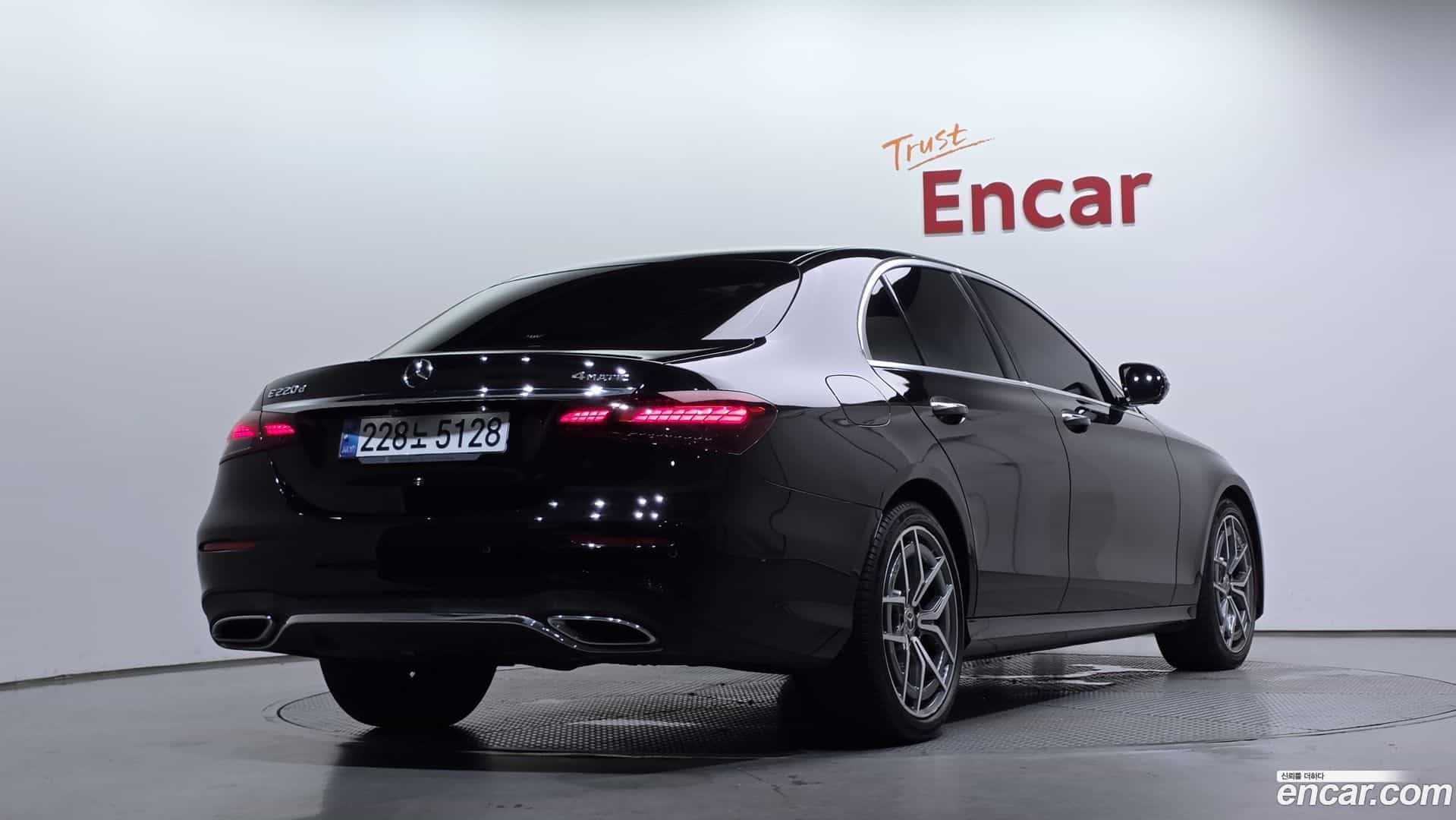 E-Class Mercedes-Benz 2020.10-OUTER-002
