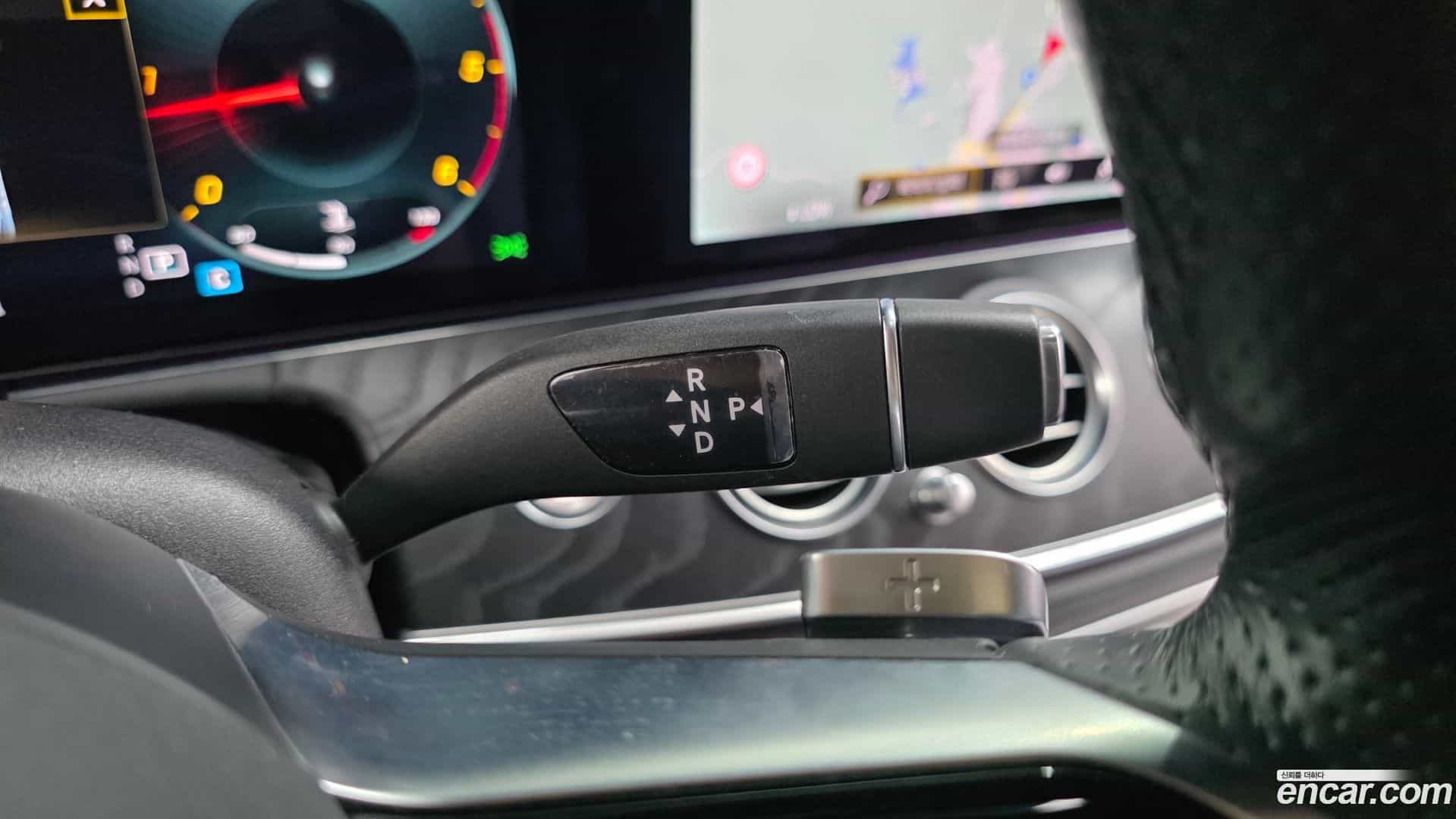 E-Class Mercedes-Benz 2020.10-INNER-009