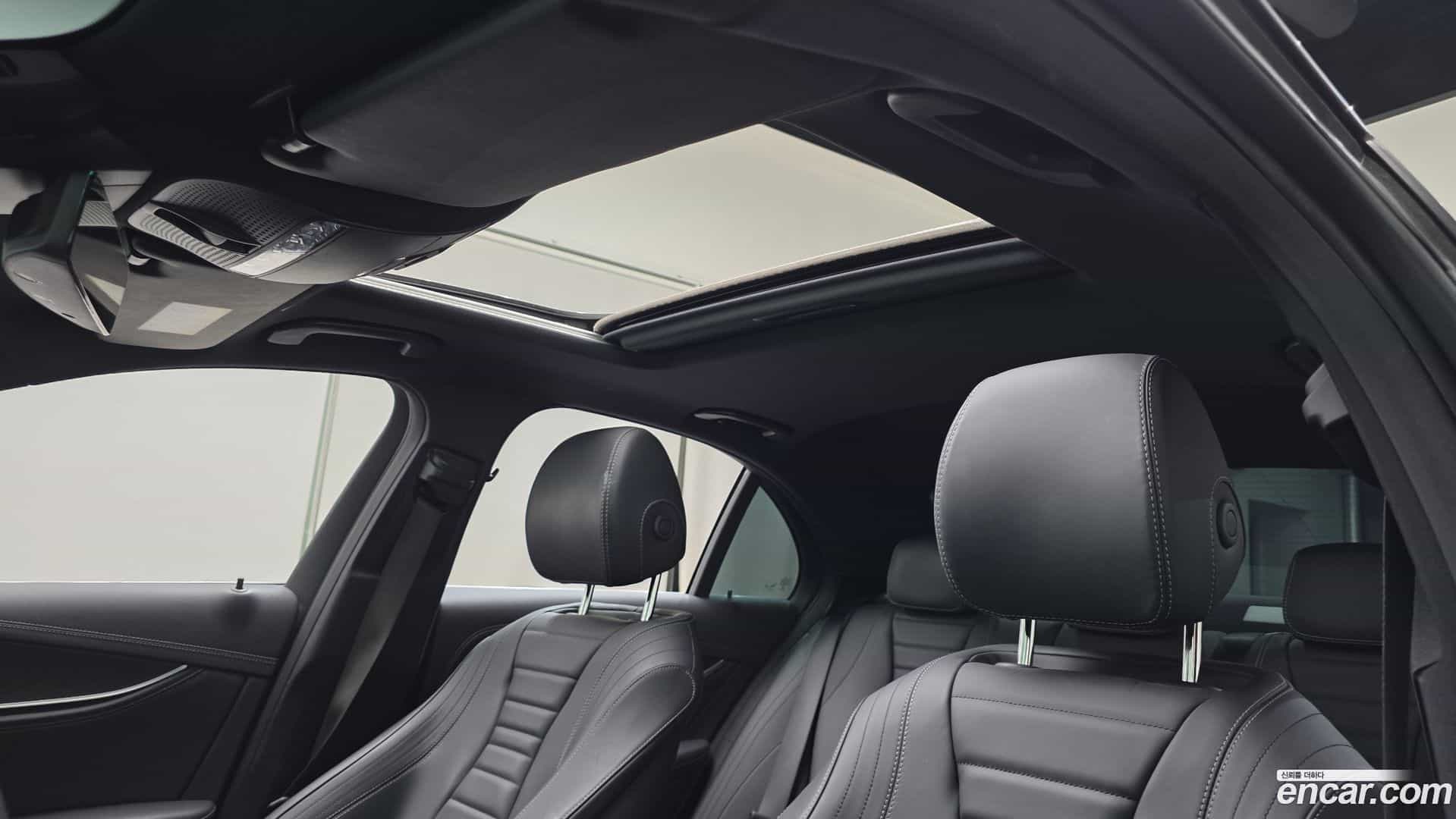 E-Class Mercedes-Benz 2020.10-OPTION-022