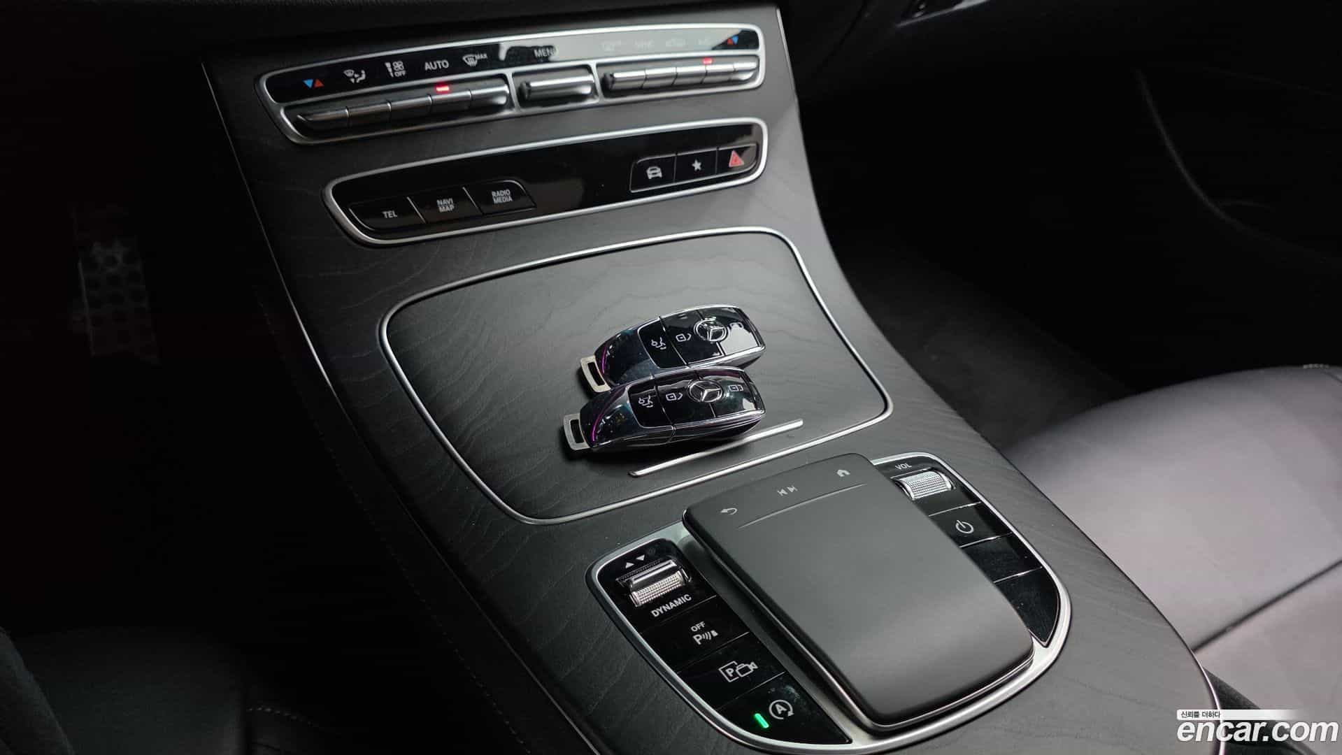 E-Class Mercedes-Benz 2020.10-OPTION-023
