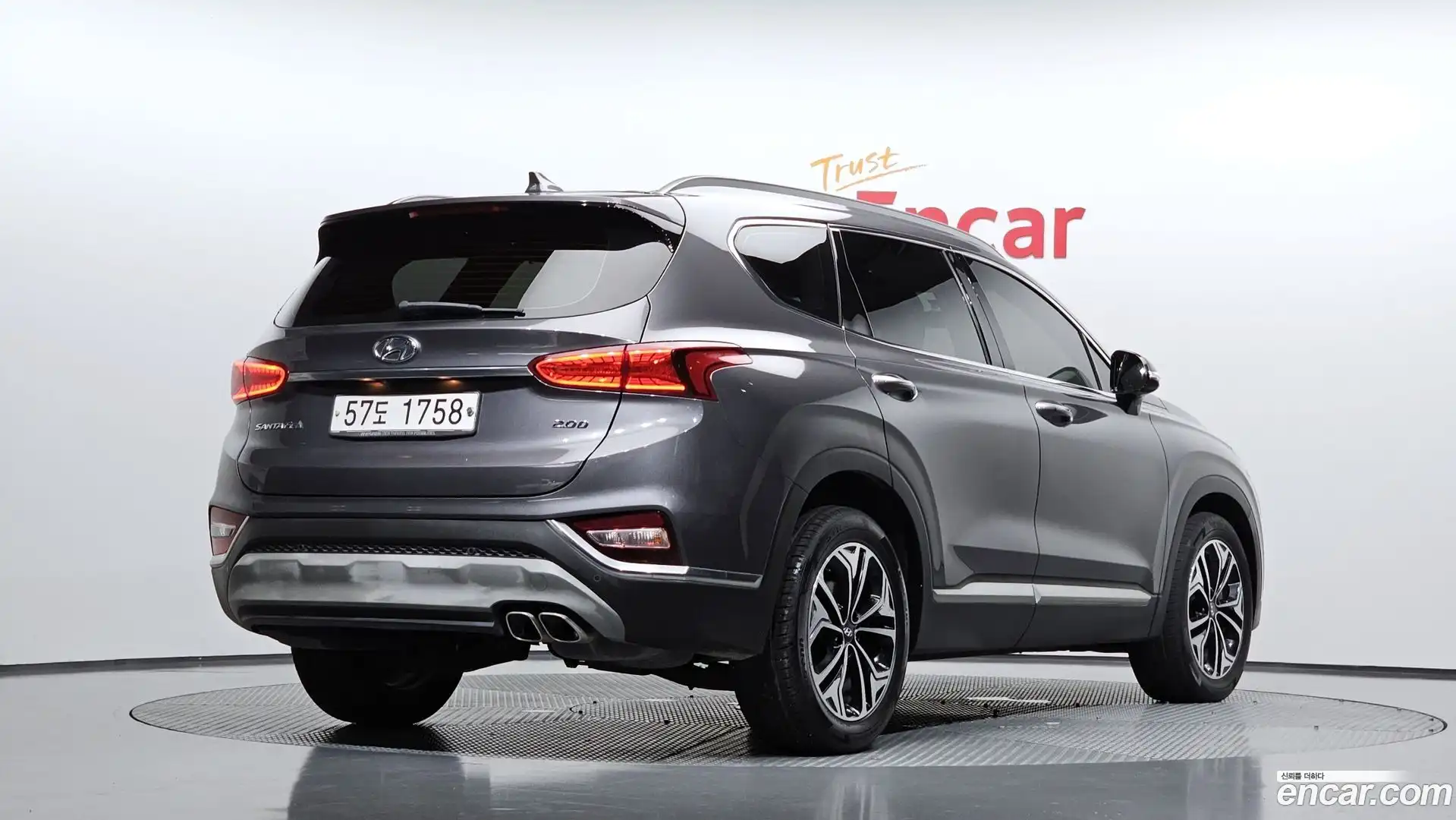 Santafe Hyundai 2018.9-OUTER-002