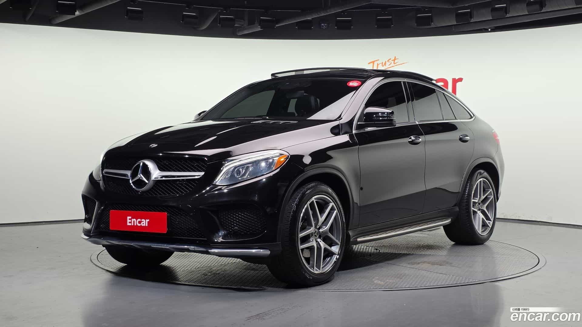 GLE-Class Mercedes-Benz 2018.3-OUTER-001