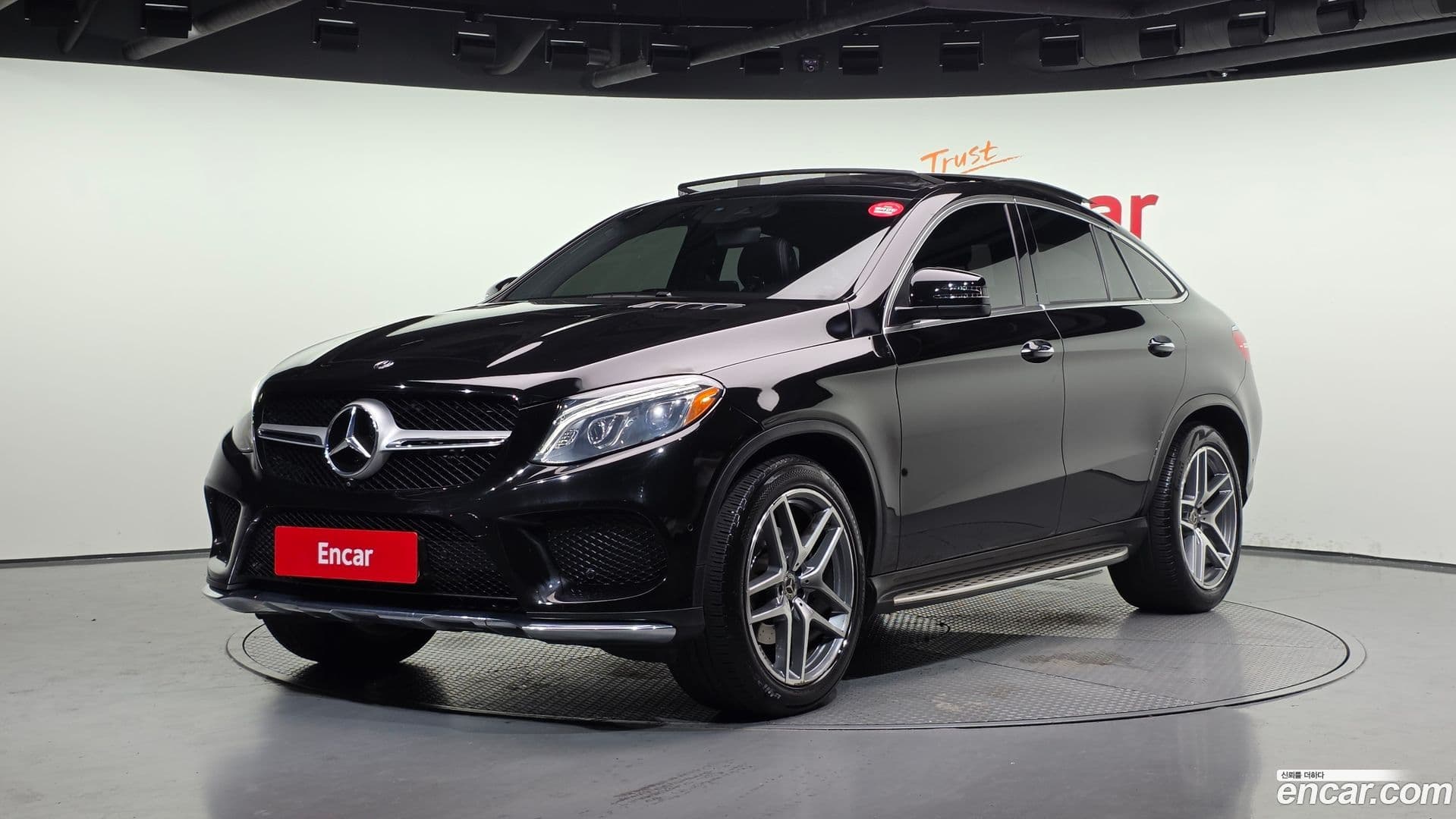 Main__Slider__Photo:GLE-Class Mercedes-Benz 2018.3-0