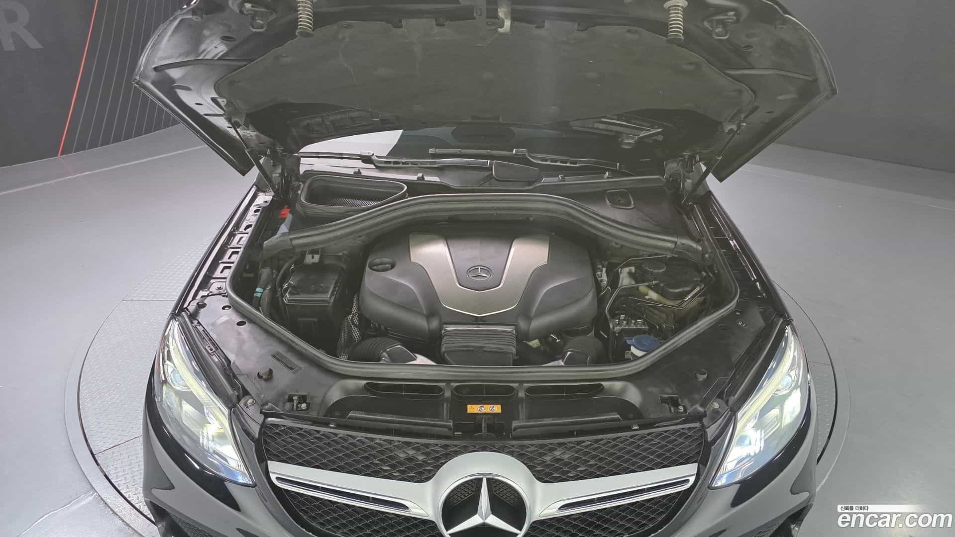 GLE-Class Mercedes-Benz 2018.3-OUTER-006