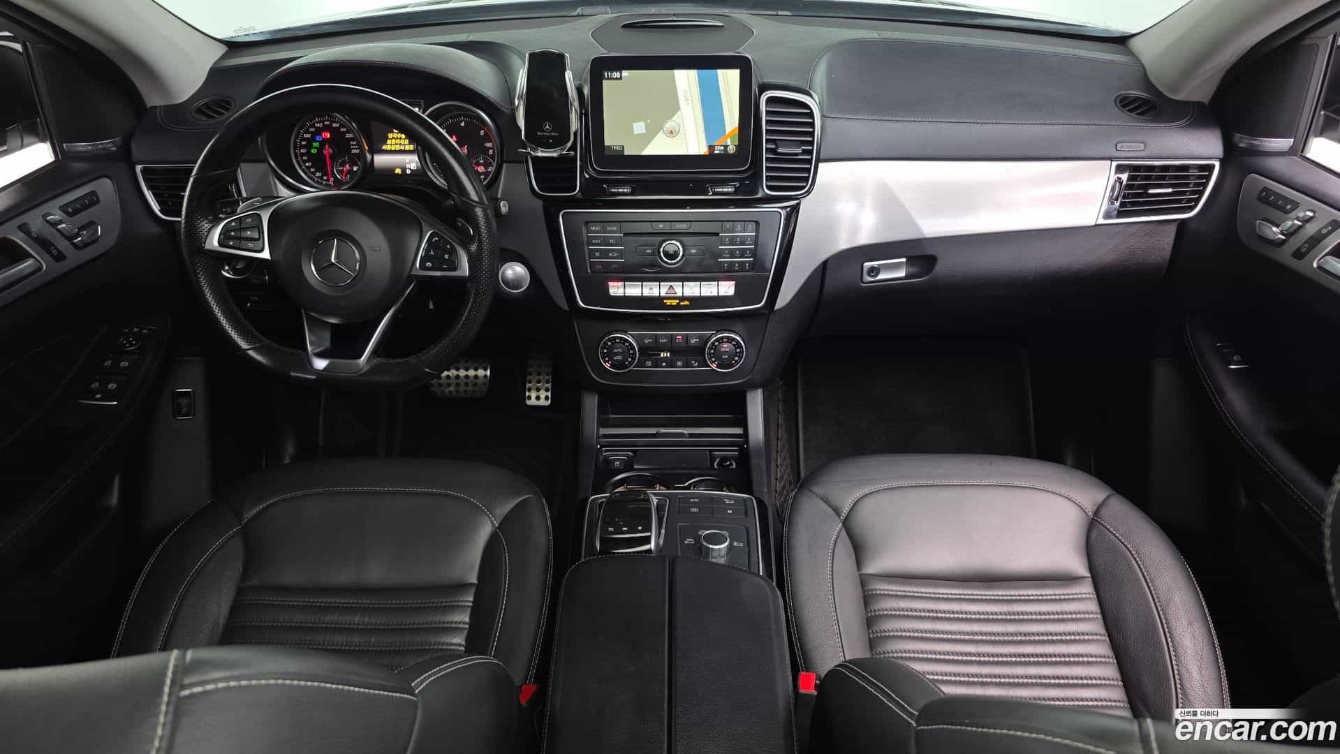 GLE-Class Mercedes-Benz 2018.3-INNER-007
