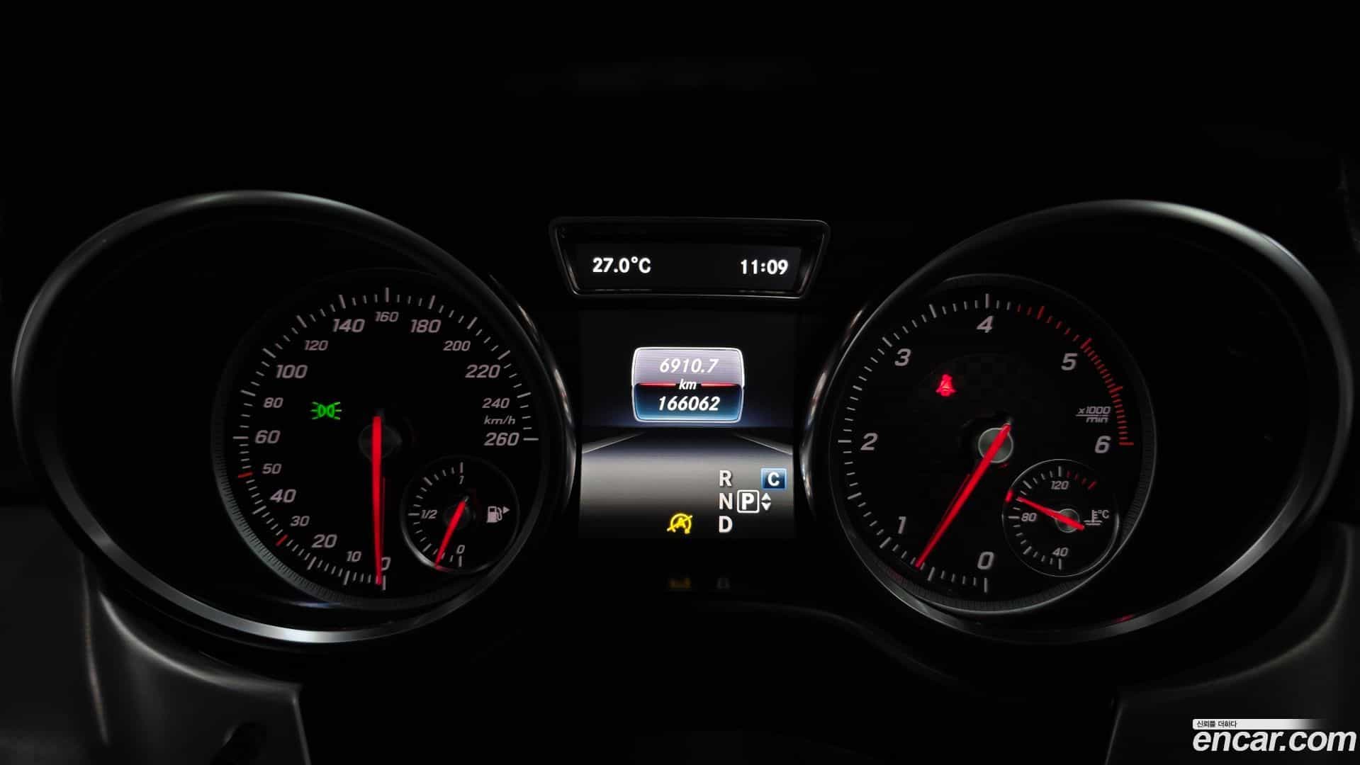 GLE-Class Mercedes-Benz 2018.3-INNER-008