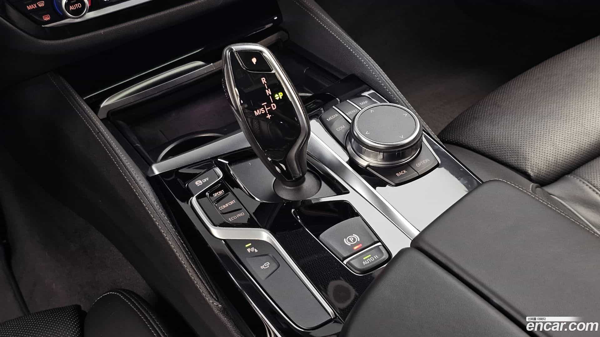 5-Series BMW 2018.6-INNER-009