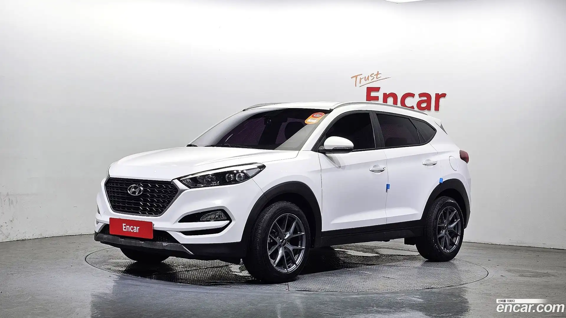 Tucson Hyundai 2016.5-OUTER-001