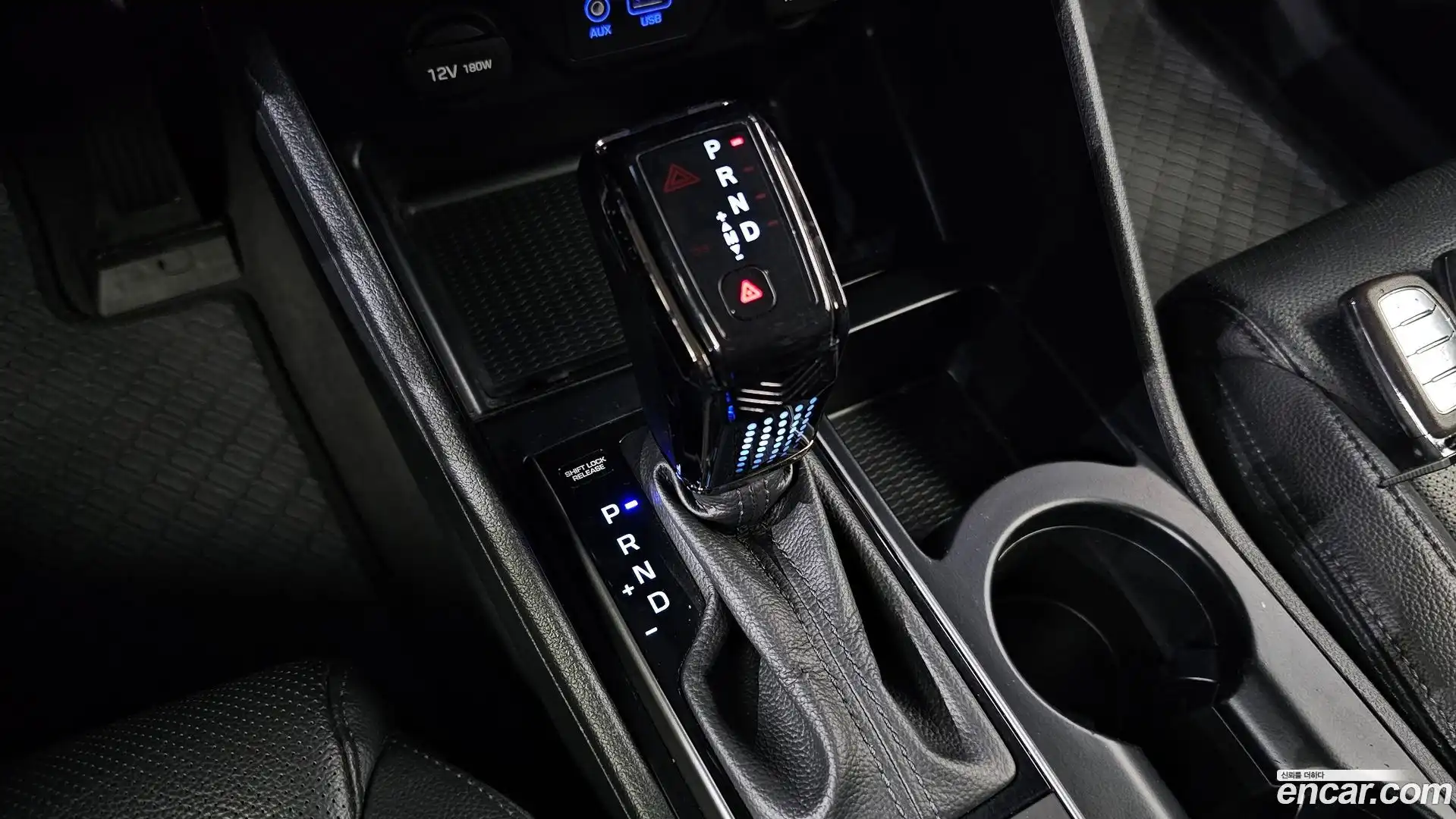 Tucson Hyundai 2016.5-INNER-009