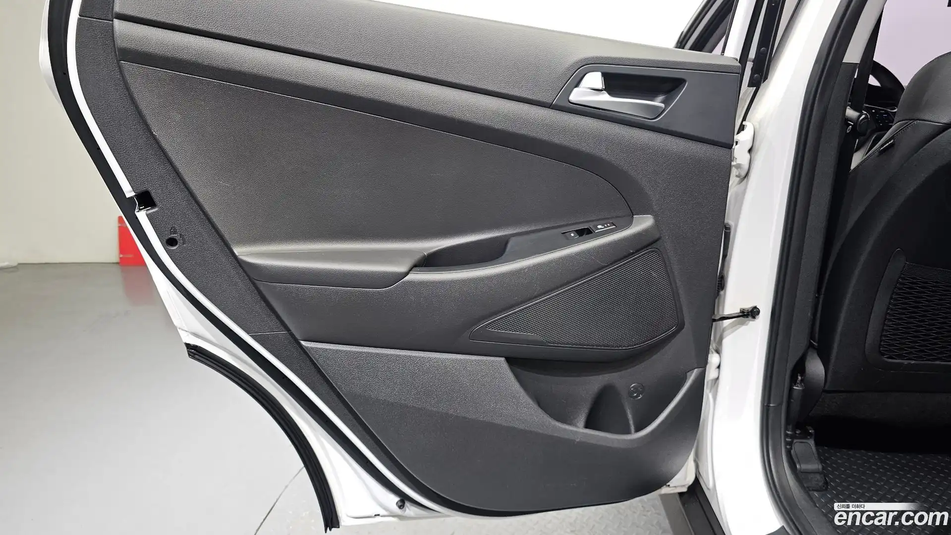 Tucson Hyundai 2016.5-INNER-035