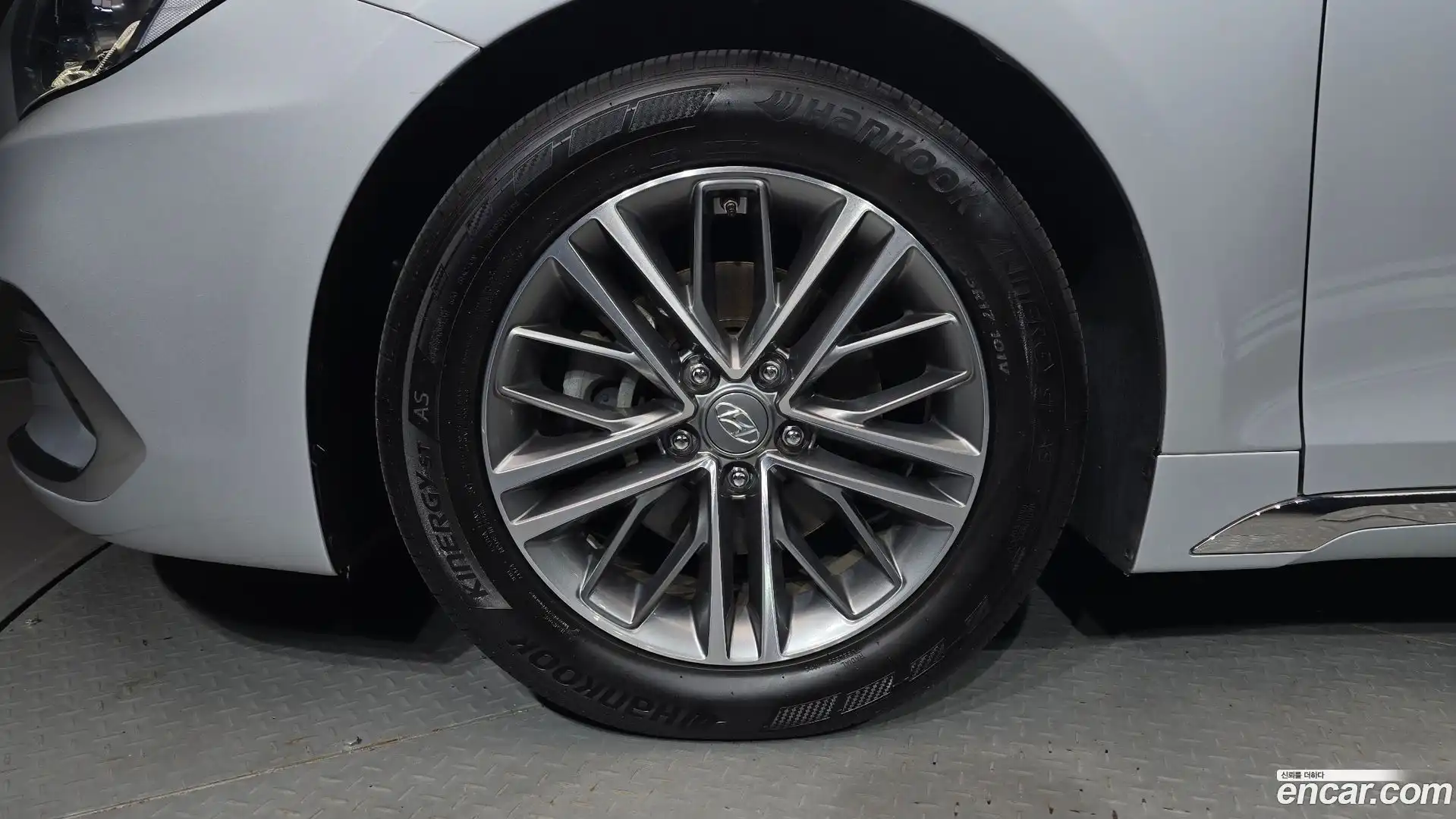 Grandeur Hyundai 2018.5-OUTER-005